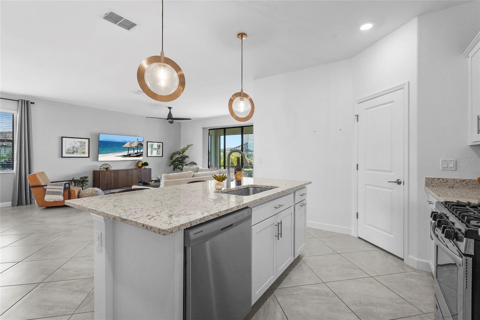 LORRAINE LAKES PH I - Residential