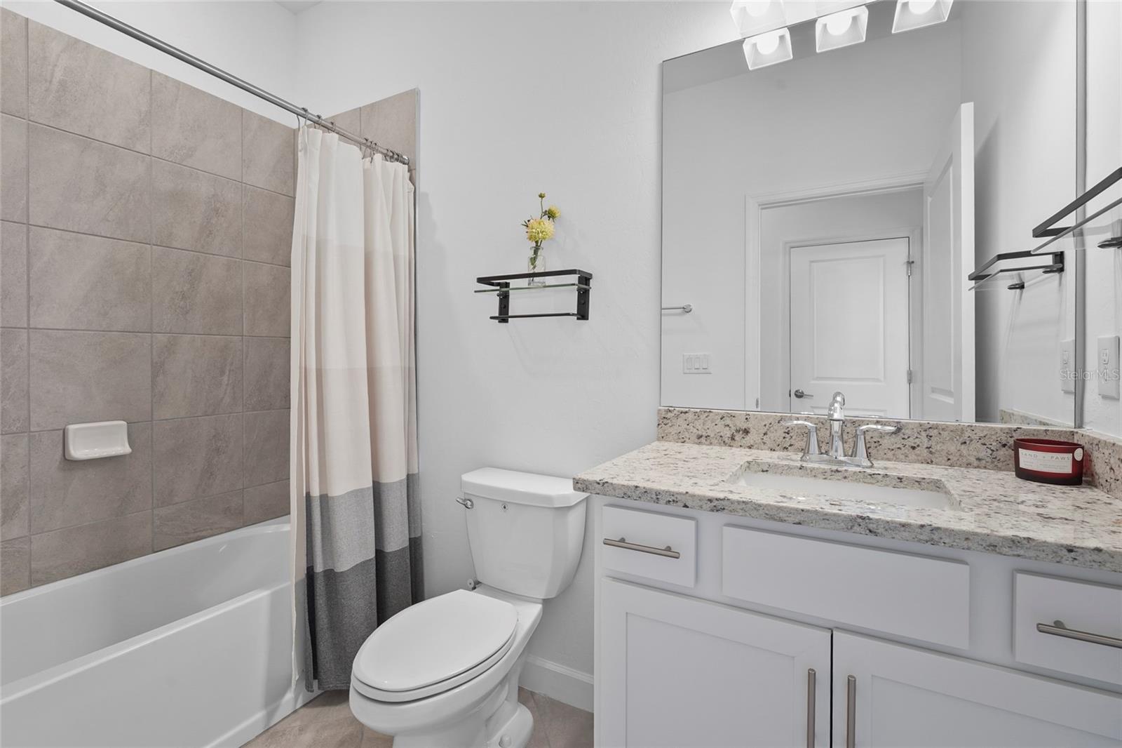 LORRAINE LAKES PH I - Residential