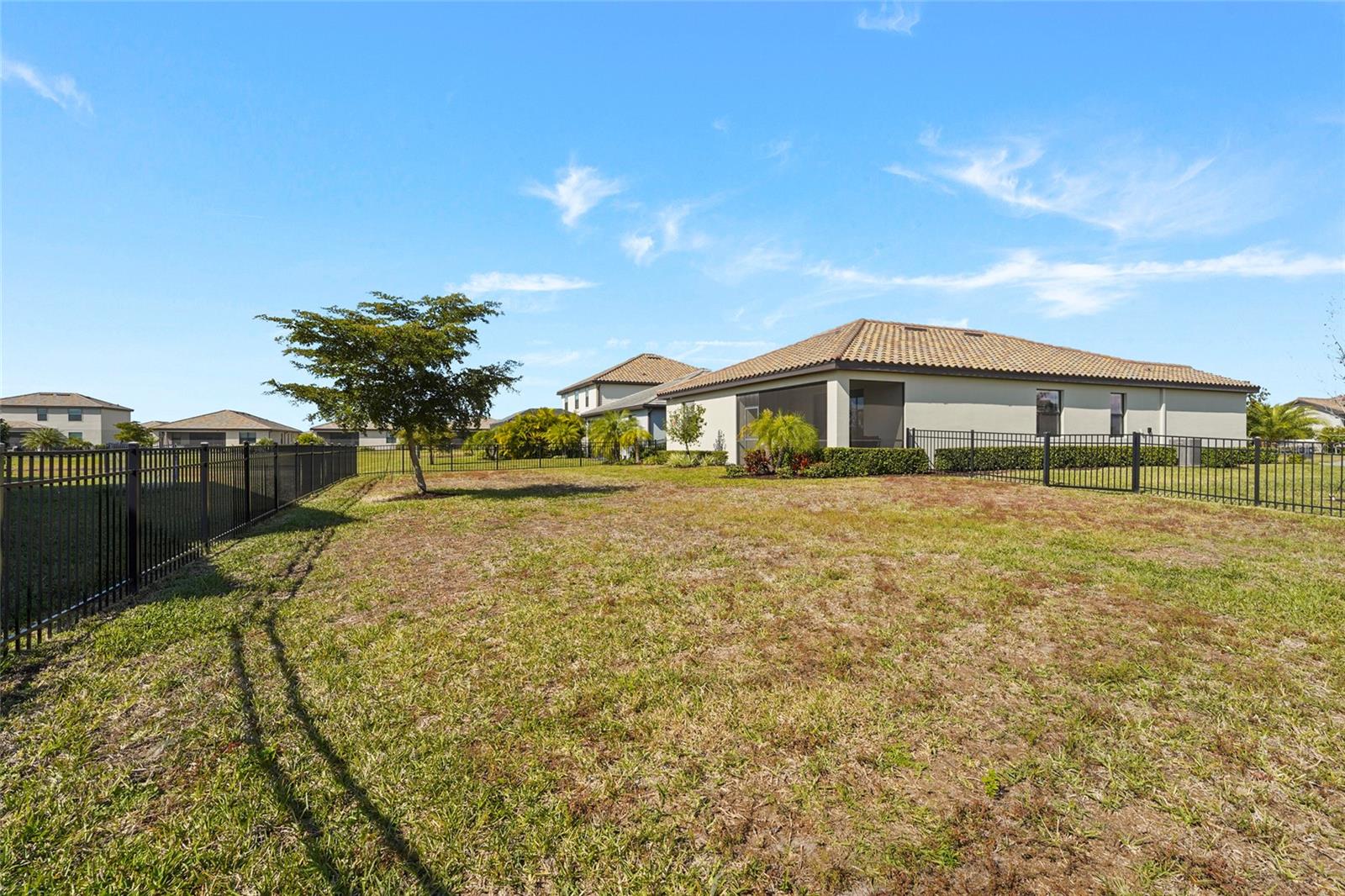 LORRAINE LAKES PH I - Residential