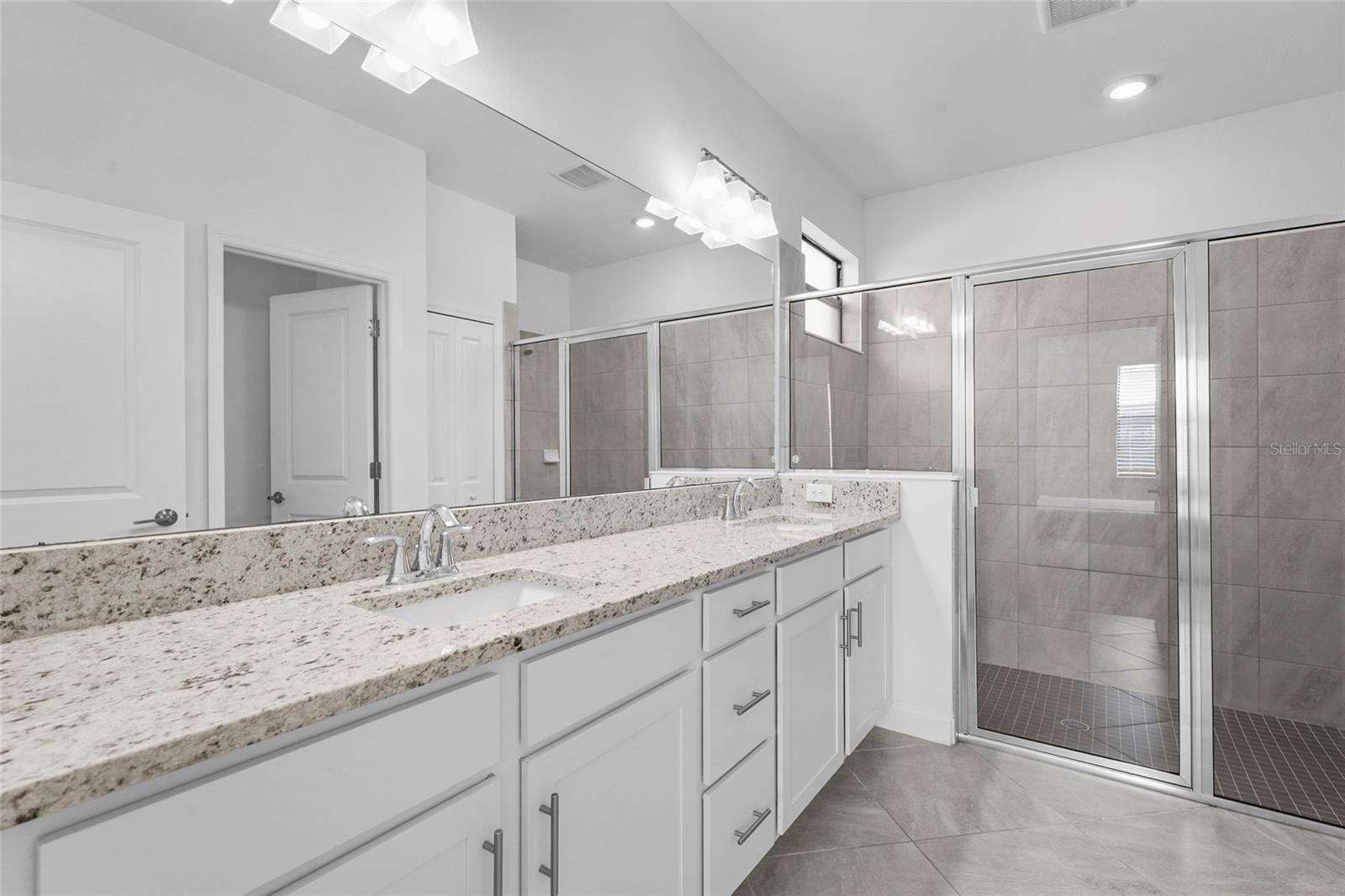 LORRAINE LAKES PH I - Residential