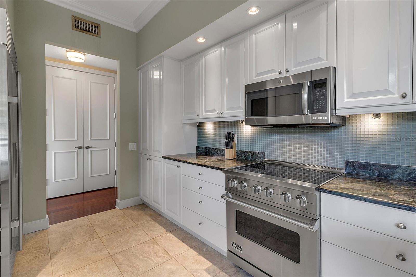 WATER CLUB AT LONGBOAT KEY - Residential