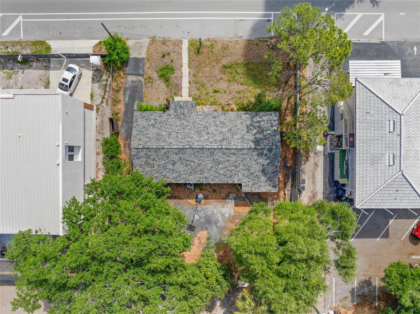 OAKFORD - Commercial Sale