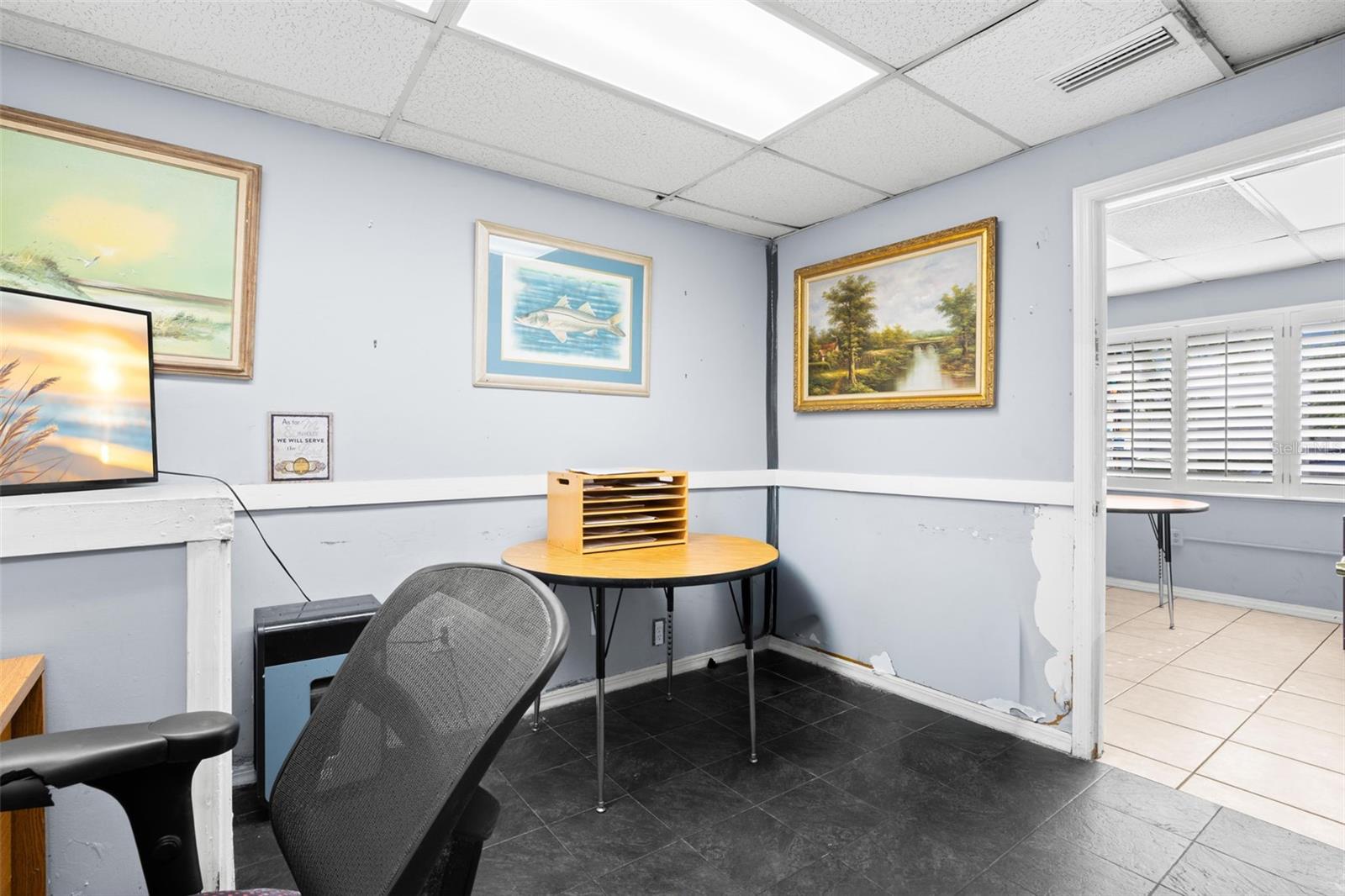 OAKFORD - Commercial Sale