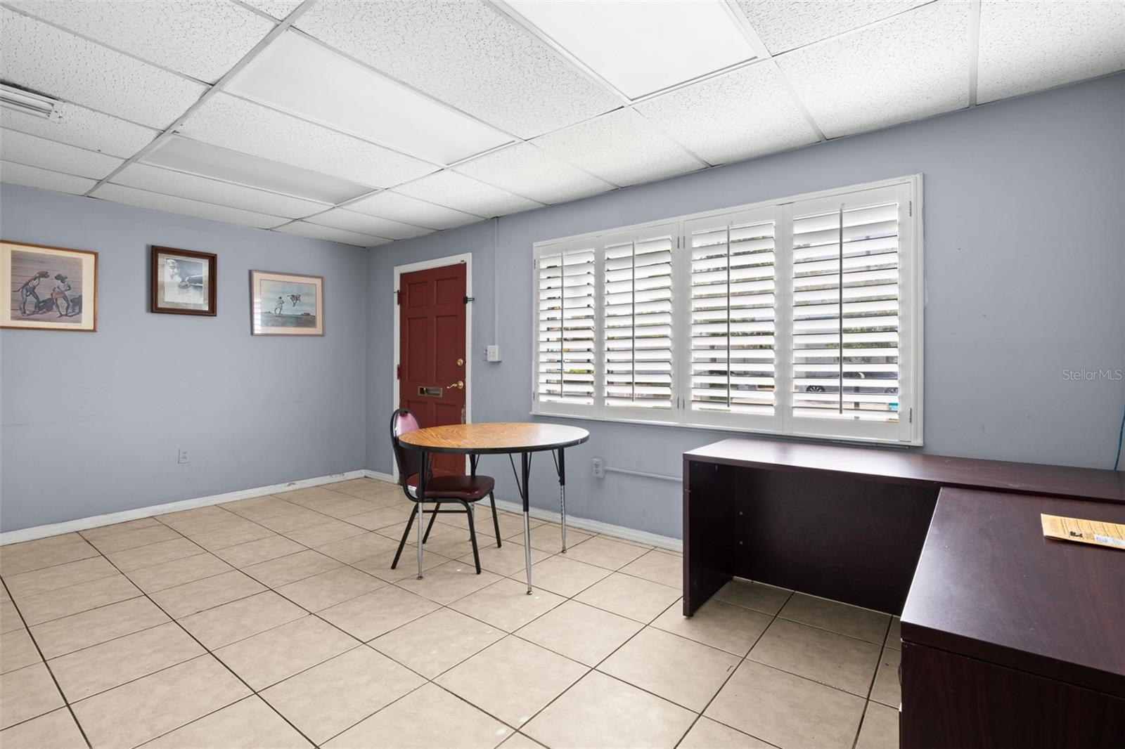 OAKFORD - Commercial Sale