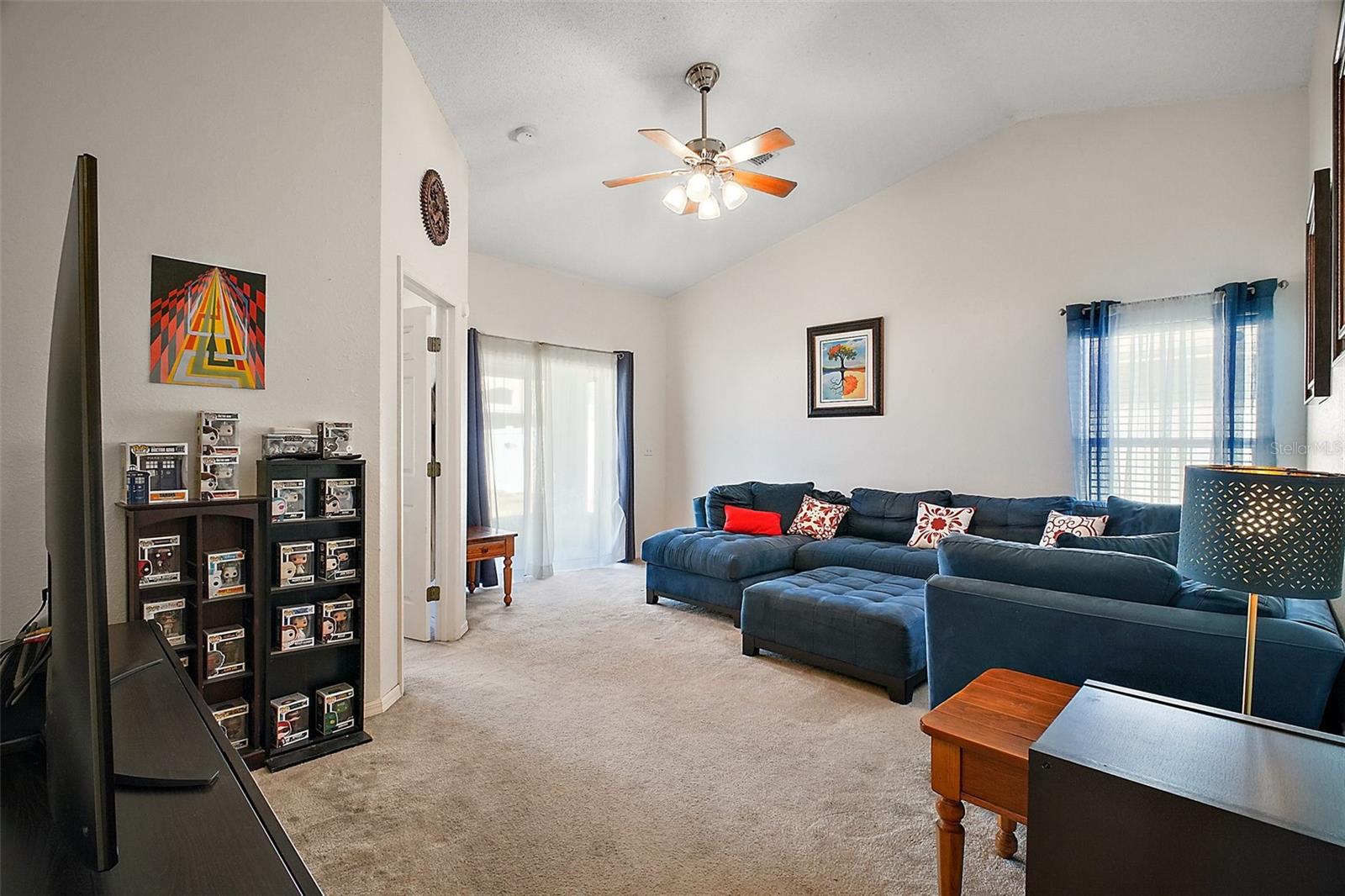 638 SIERRA CIR