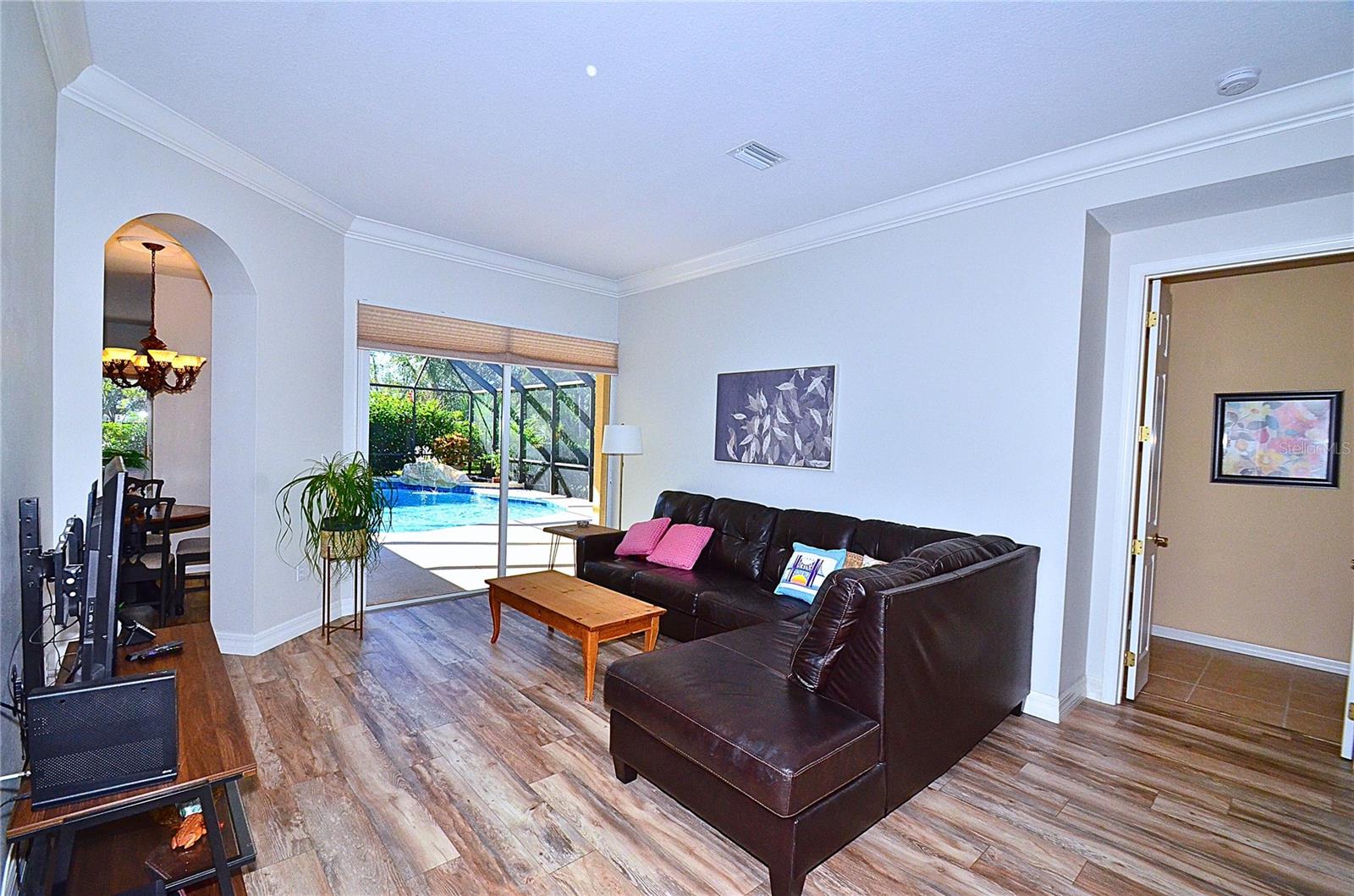 TAILFEATHER WAY AT TARA - Residential