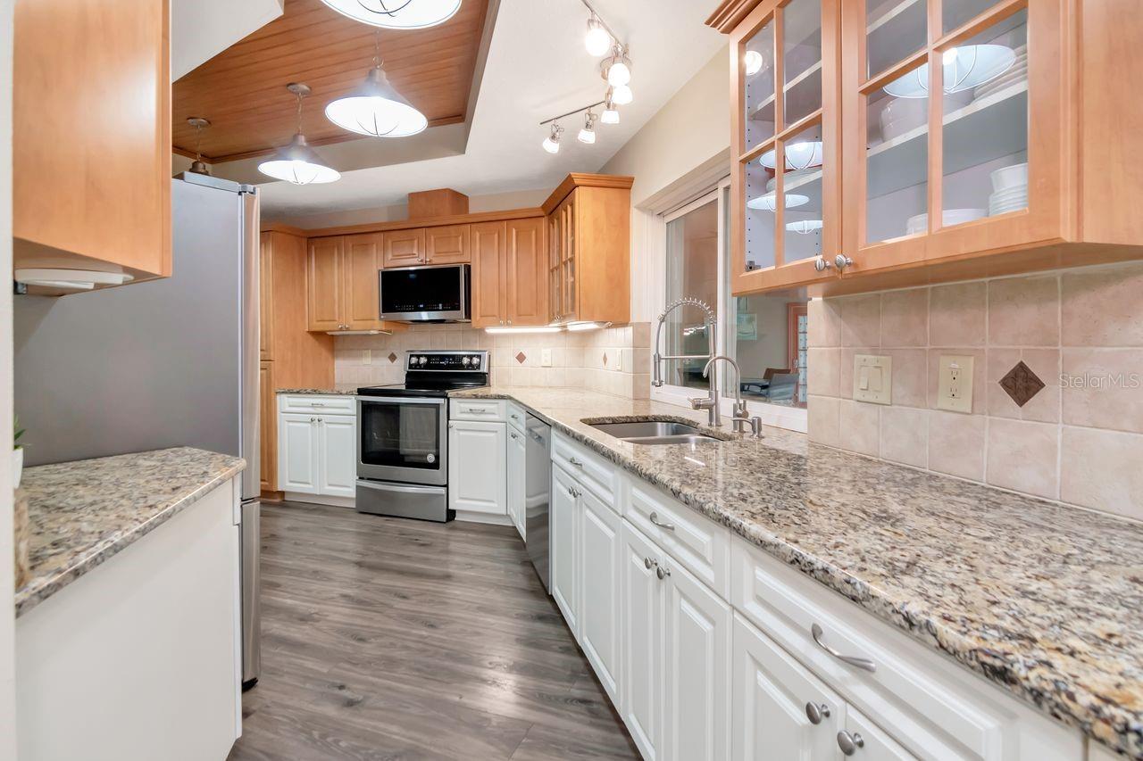 RIVER HILLS COUNTRY CLUB PH 01 - Residential