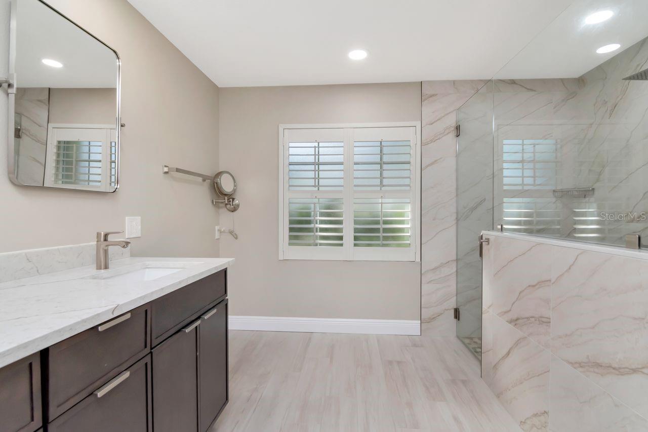 RIVER HILLS COUNTRY CLUB PH 01 - Residential