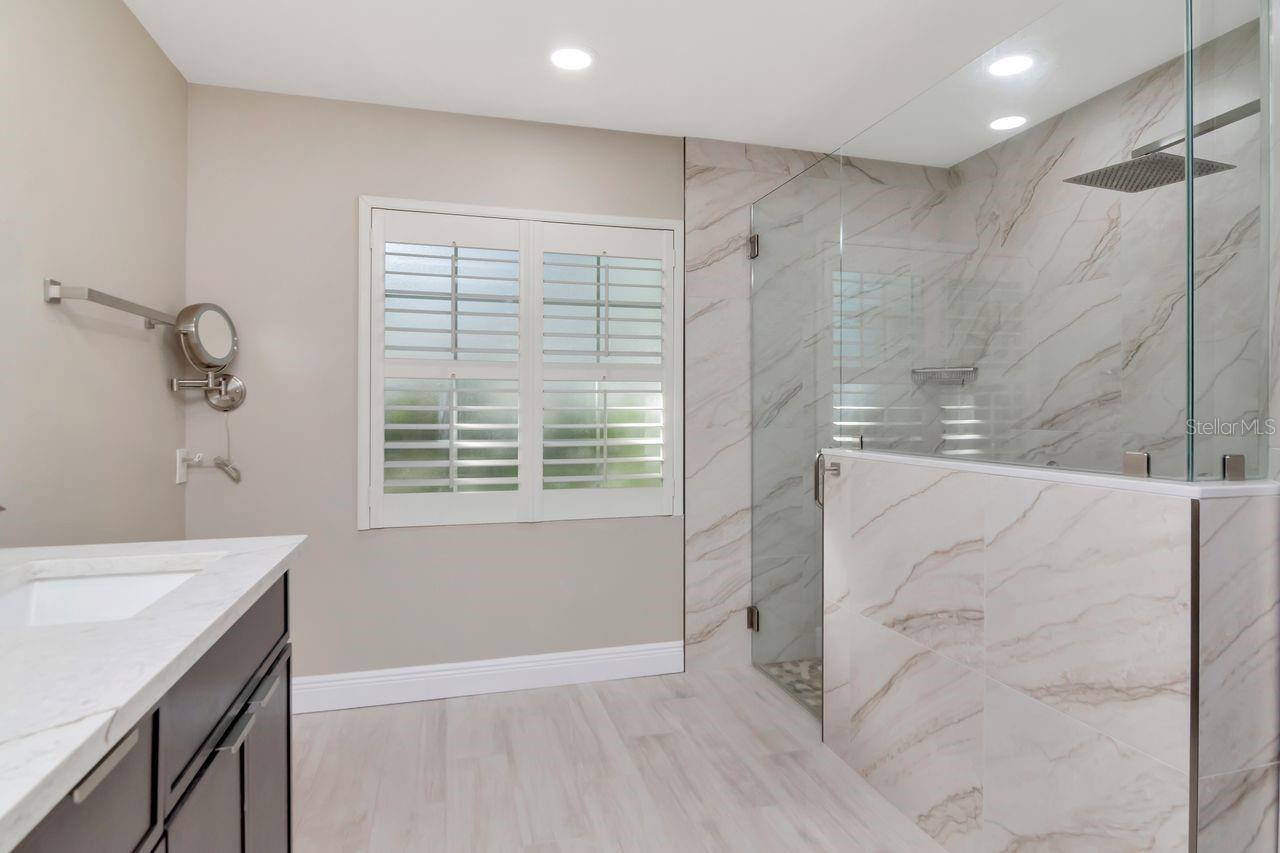 RIVER HILLS COUNTRY CLUB PH 01 - Residential