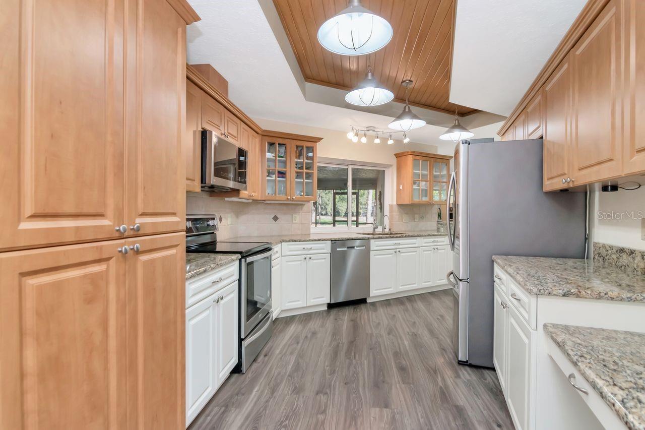 RIVER HILLS COUNTRY CLUB PH 01 - Residential