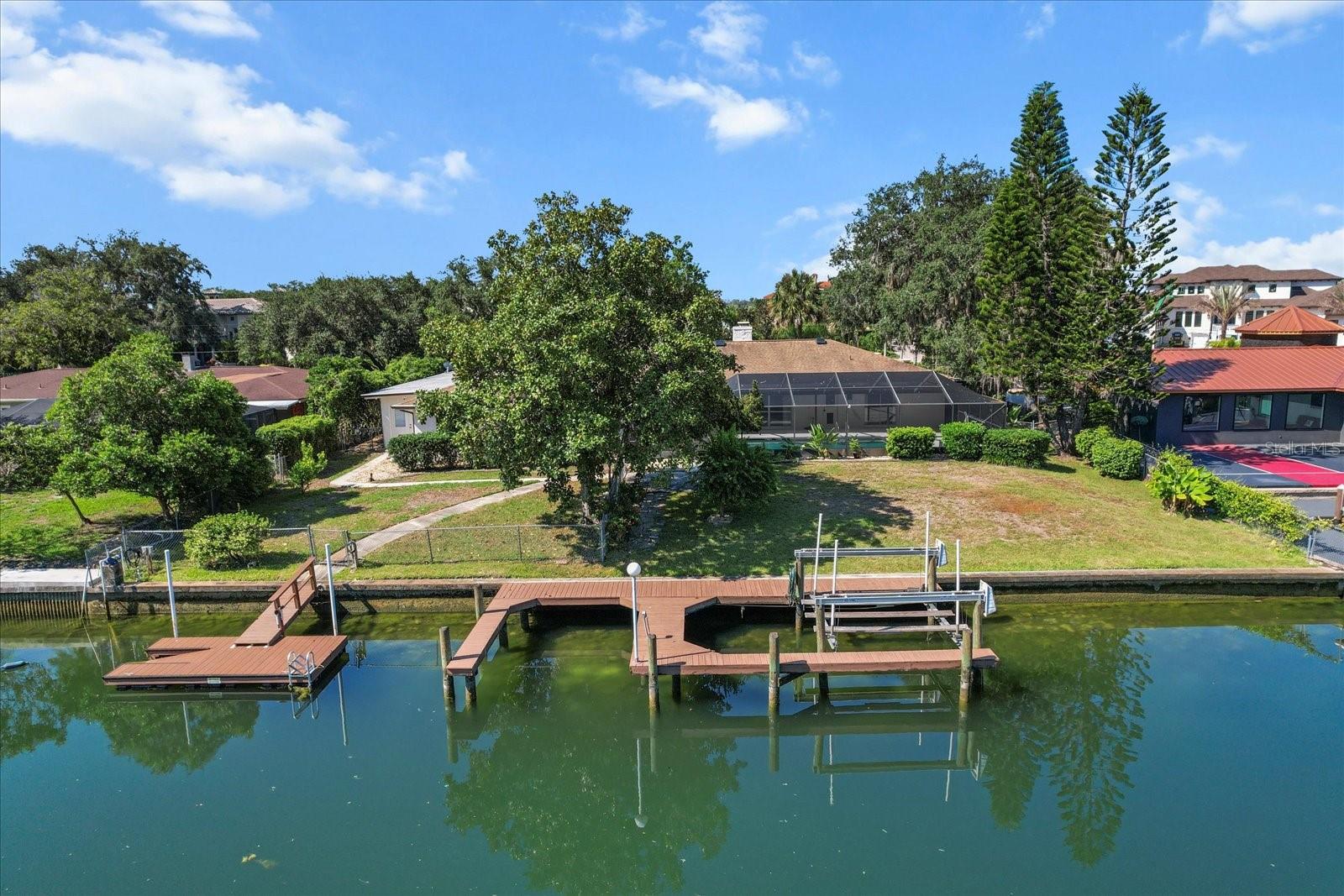 SPRINGS O PARADISE UNIT 02 - Residential