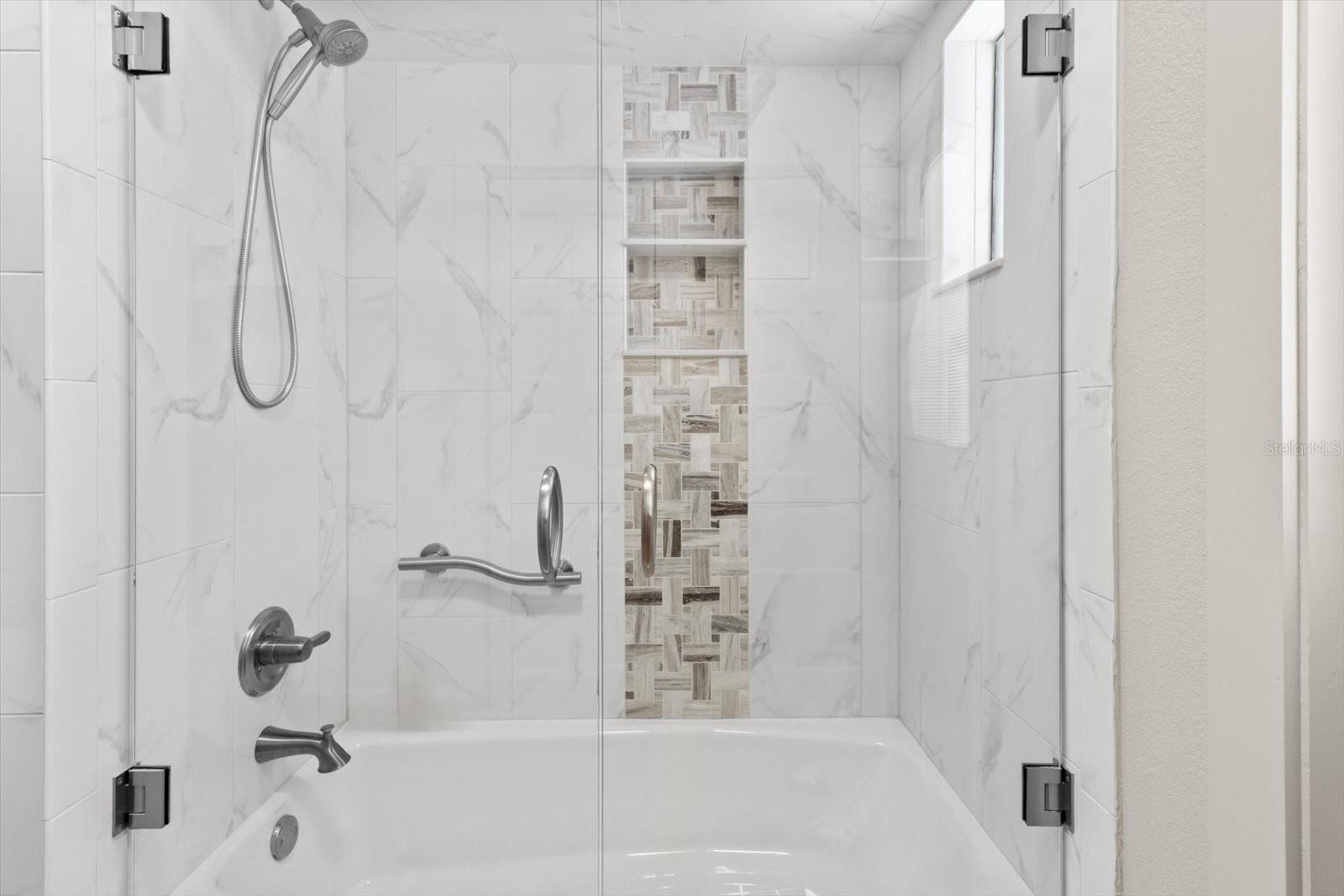 SPRINGS O PARADISE UNIT 02 - Residential