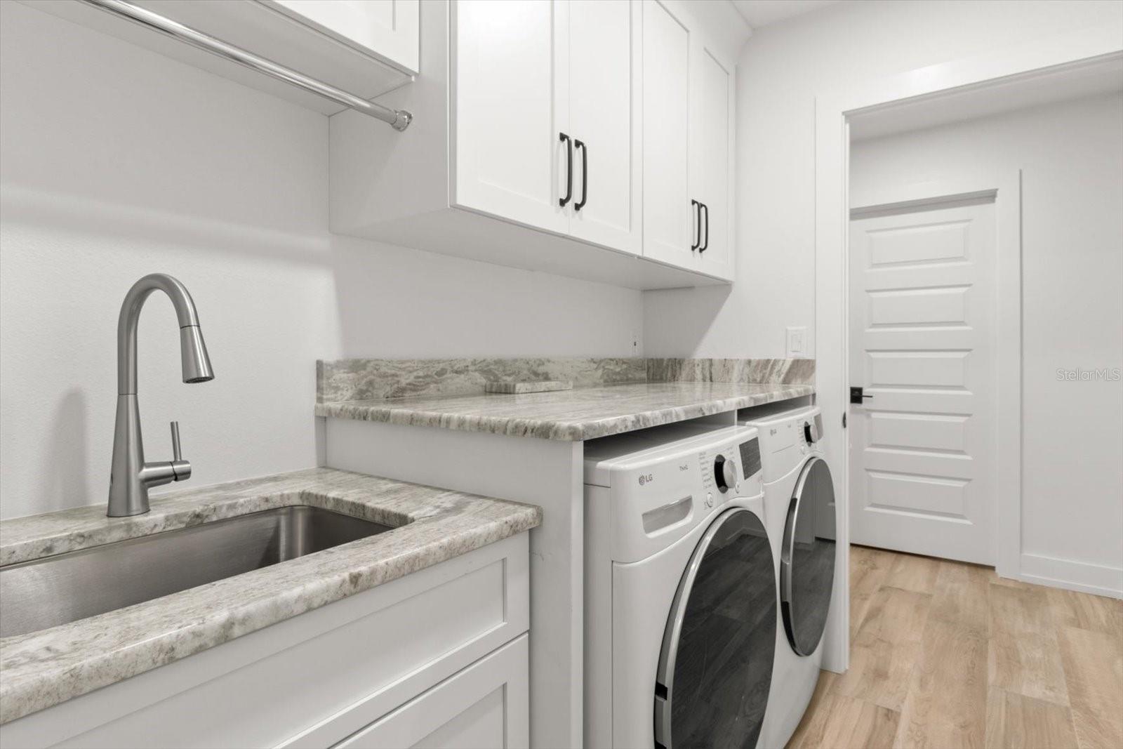 SPRINGS O PARADISE UNIT 02 - Residential