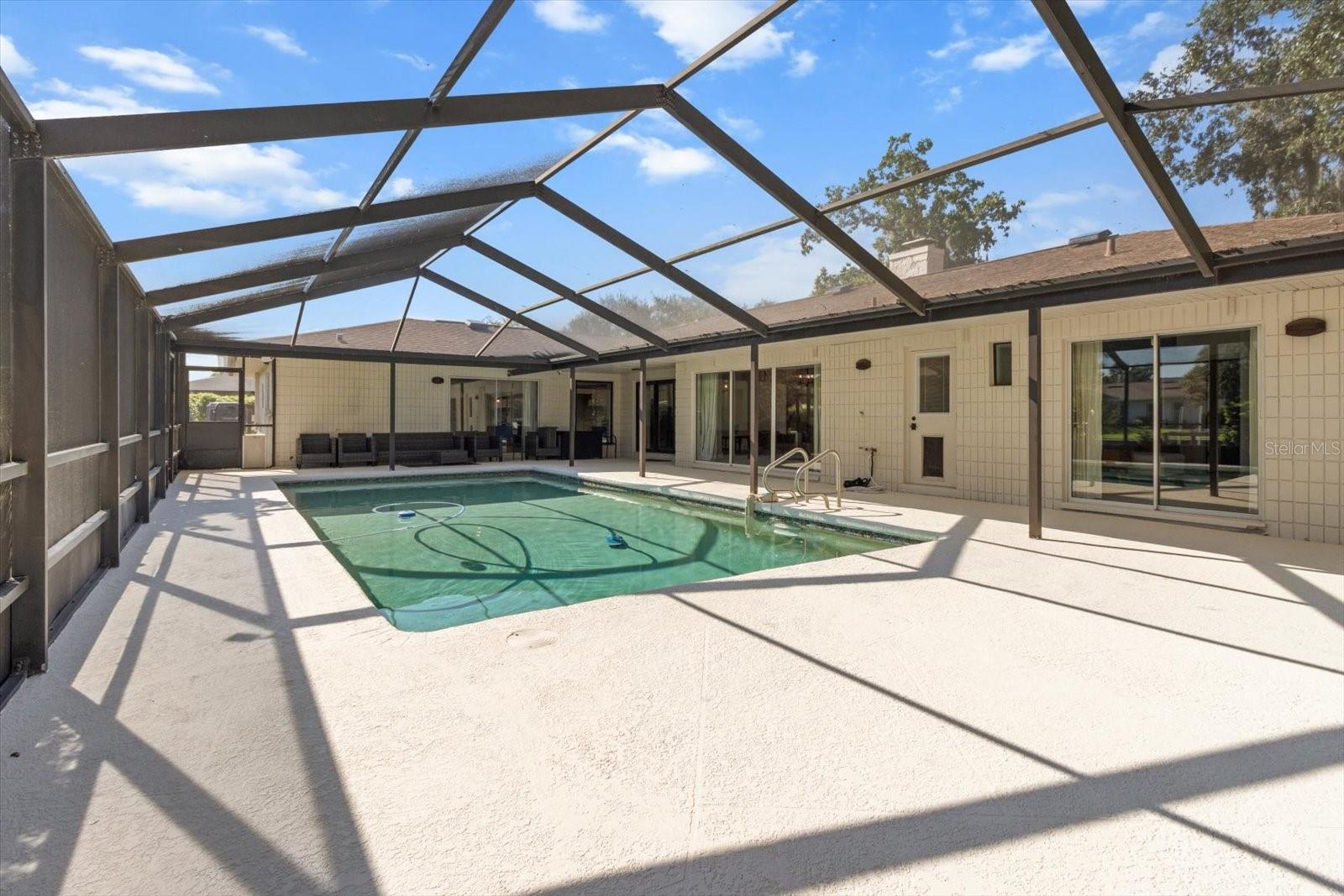 SPRINGS O PARADISE UNIT 02 - Residential