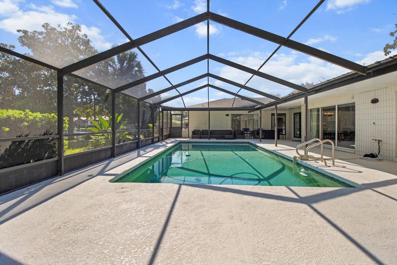 SPRINGS O PARADISE UNIT 02 - Residential