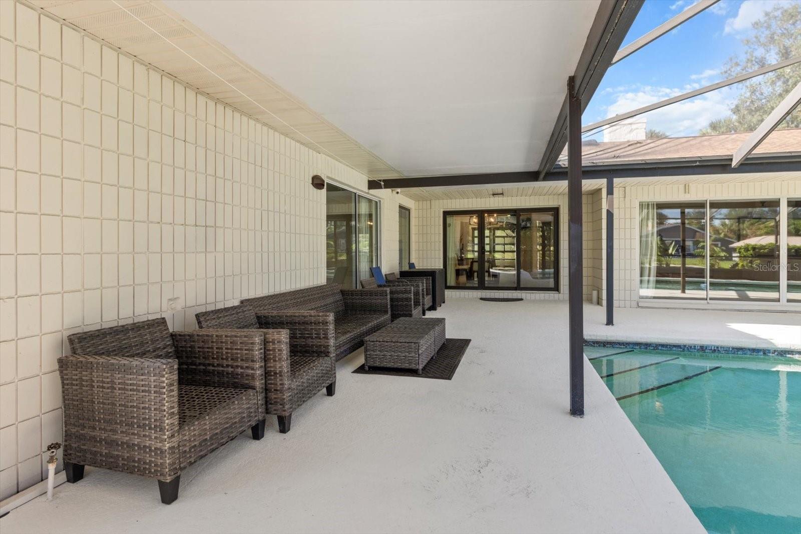 SPRINGS O PARADISE UNIT 02 - Residential