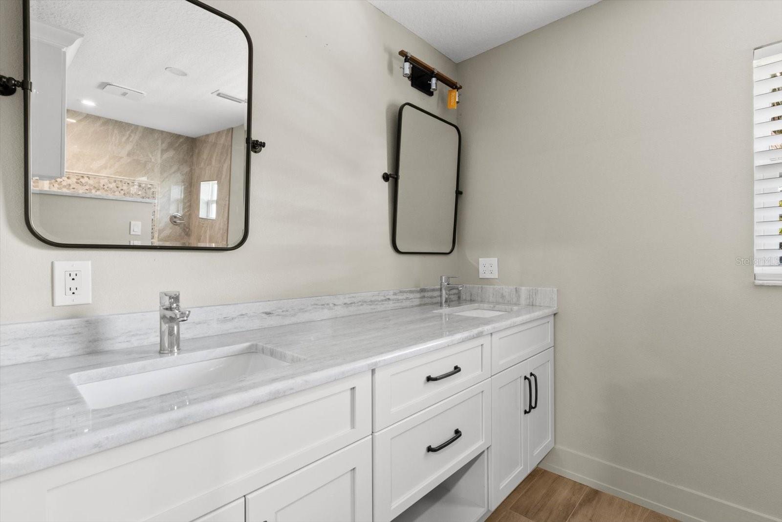 SPRINGS O PARADISE UNIT 02 - Residential