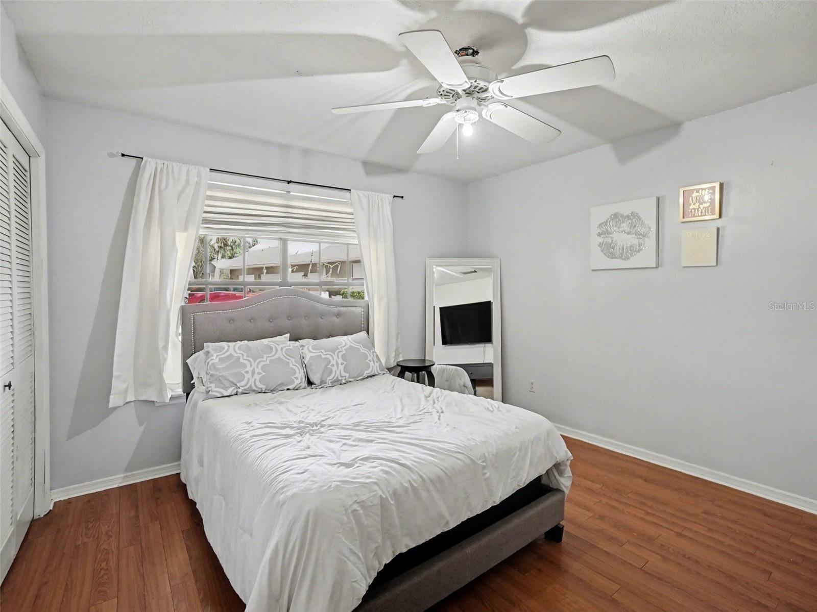 WILLOW WOOD UNIT 2 19/15 107 82 - Residential