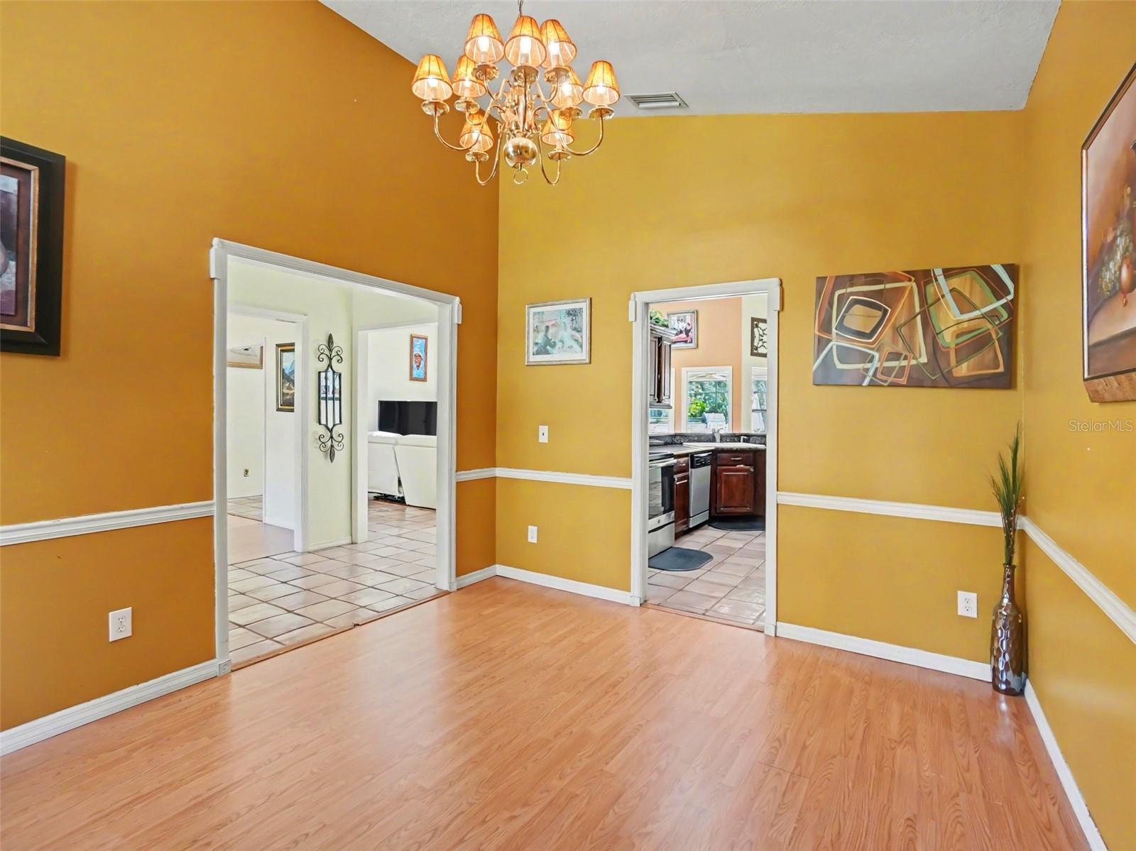 WILLOW WOOD UNIT 2 19/15 107 82 - Residential