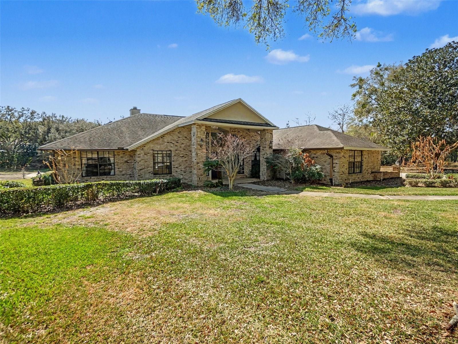 8634 WHISPERING WILLOW COURT