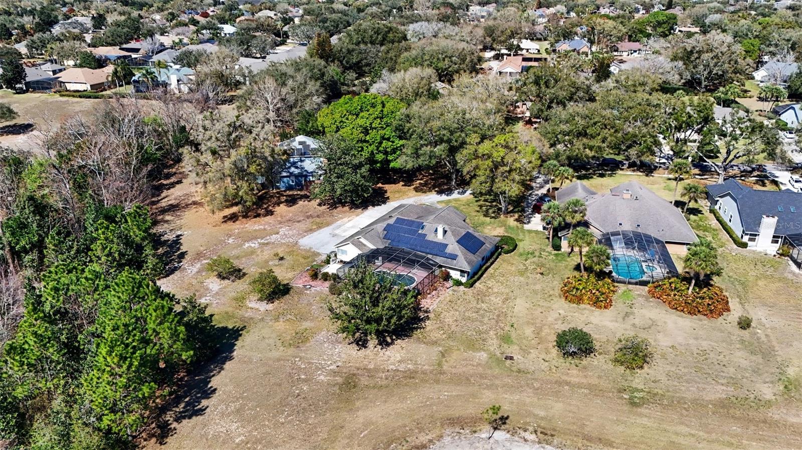 WILLOW WOOD UNIT 2 19/15 107 82 - Residential