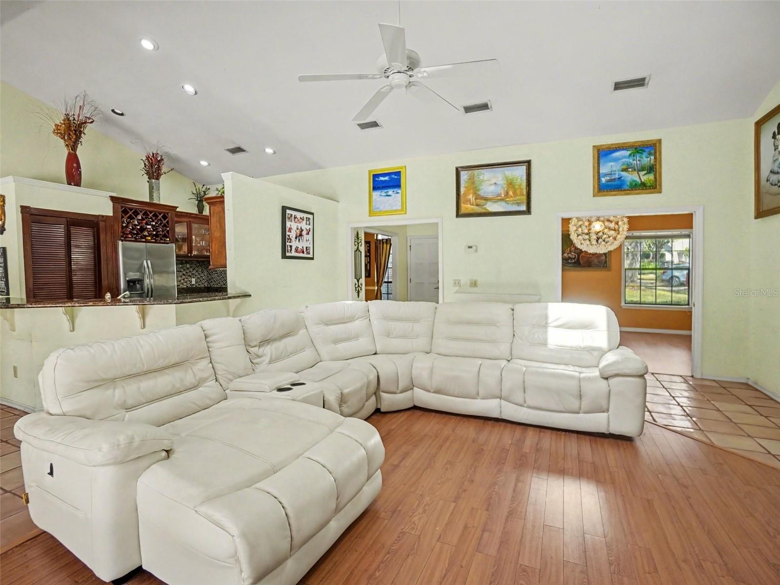 8634 WHISPERING WILLOW COURT