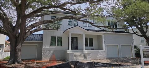 Photo of 690 Geneva Place, Tampa, FL 33606 (MLS # TB8383425)