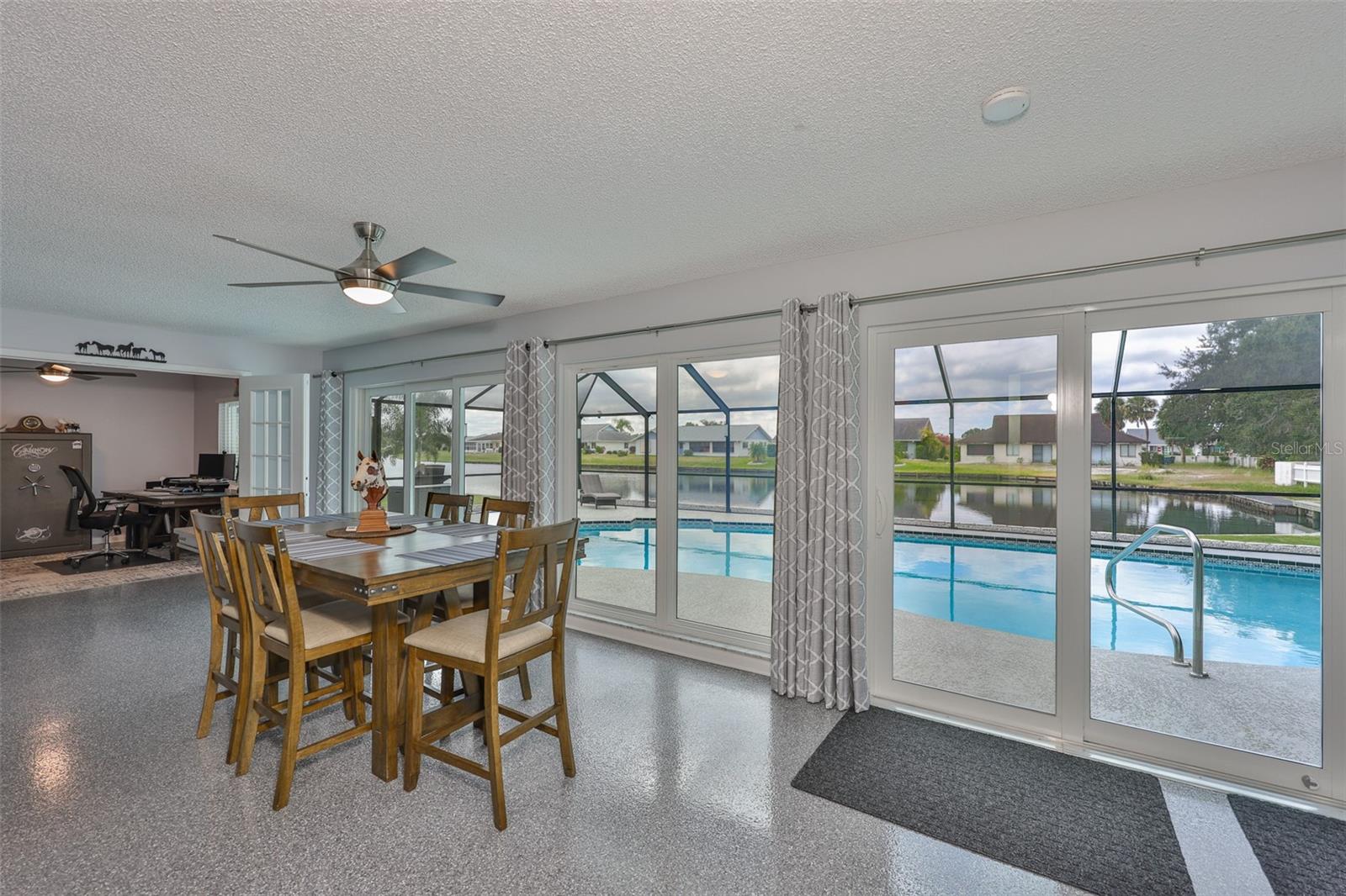 CALOOSA COUNTRY CLUB ESTATES - Residential