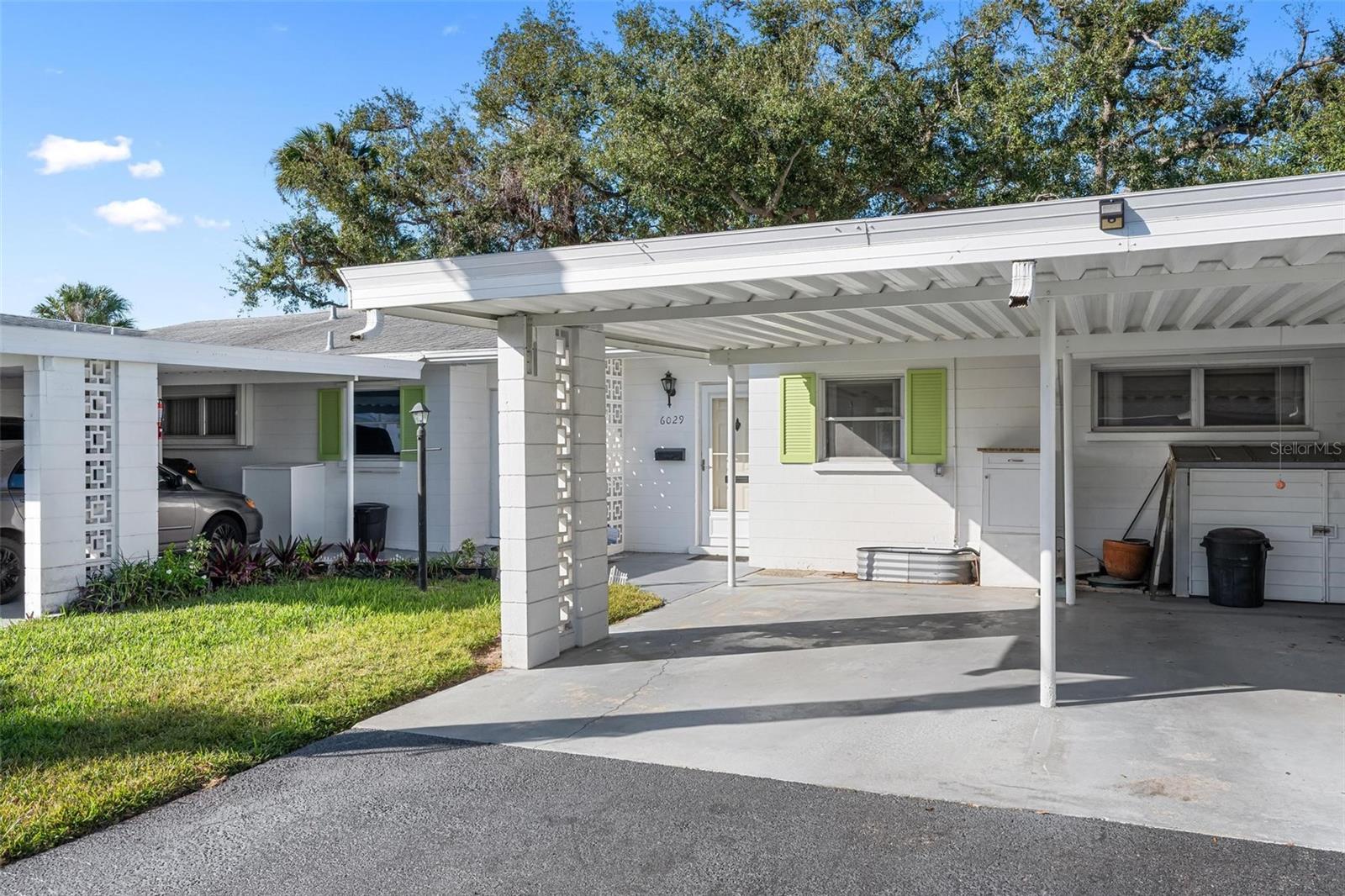 VILLAGER APTS - Residential