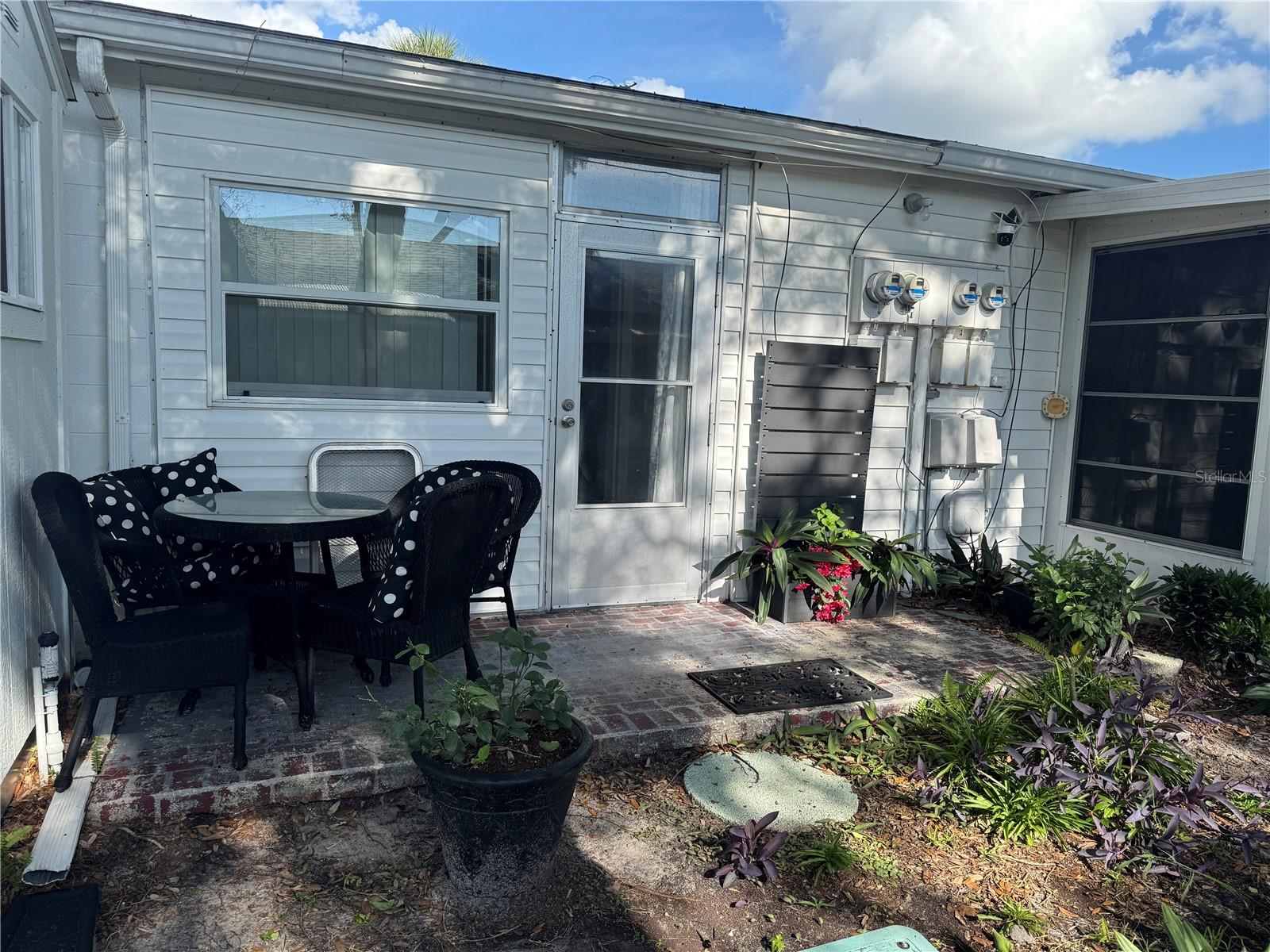 VILLAGER APTS - Residential