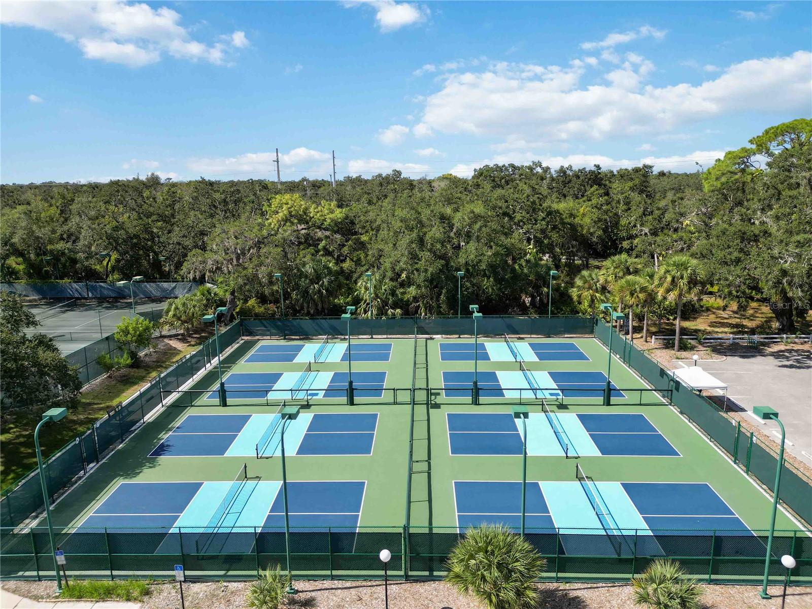 MEADOWLAKE V - Residential