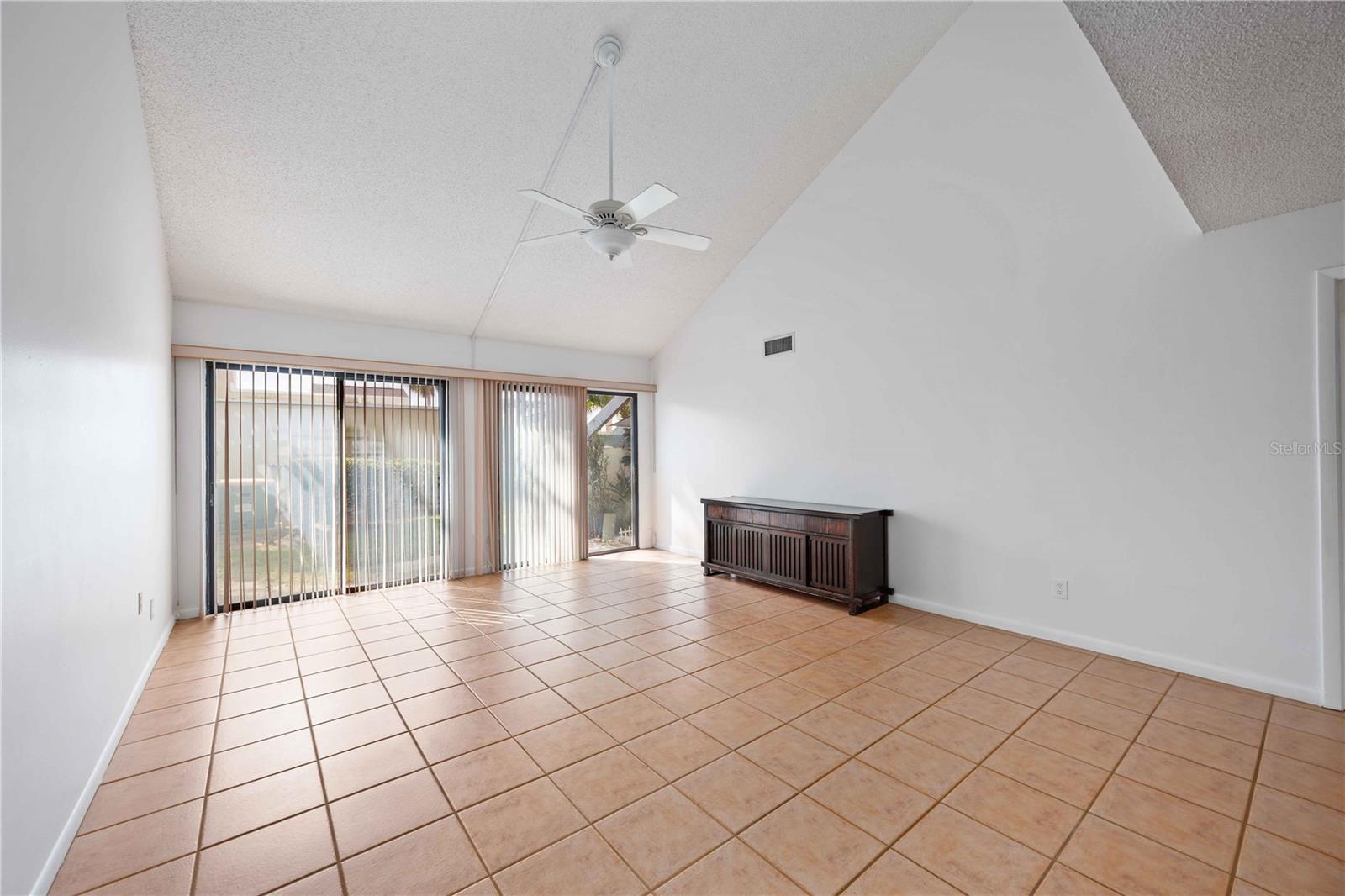 MEADOWLAKE V - Residential