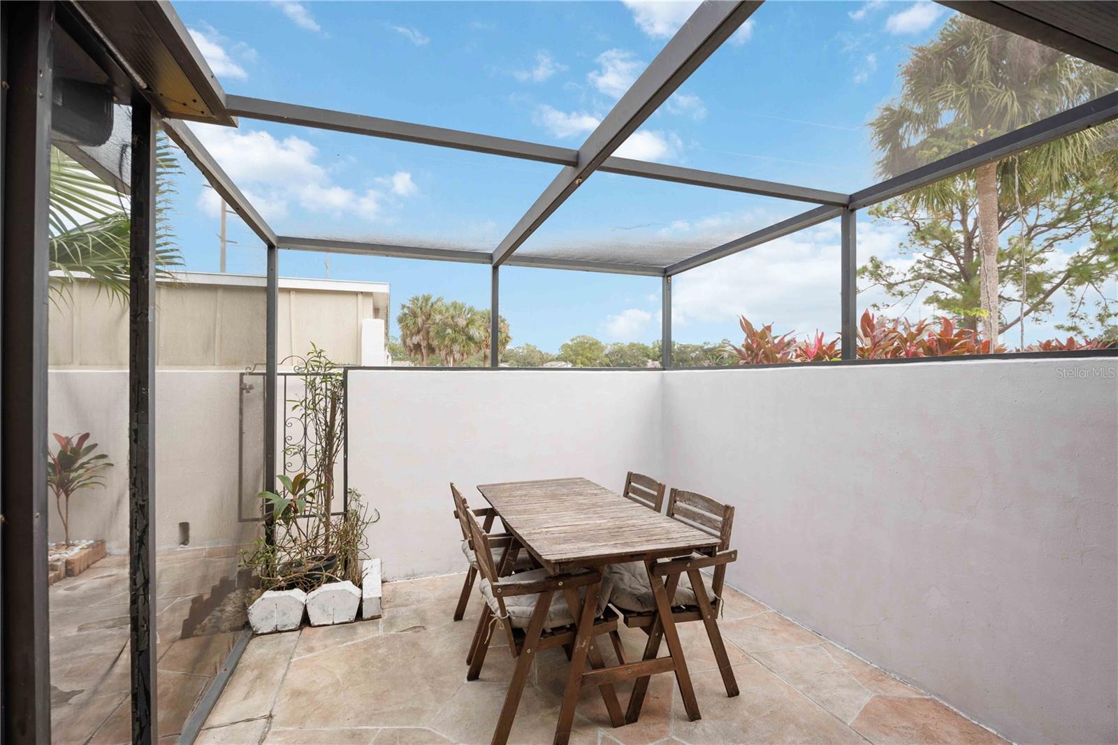 MEADOWLAKE V - Residential