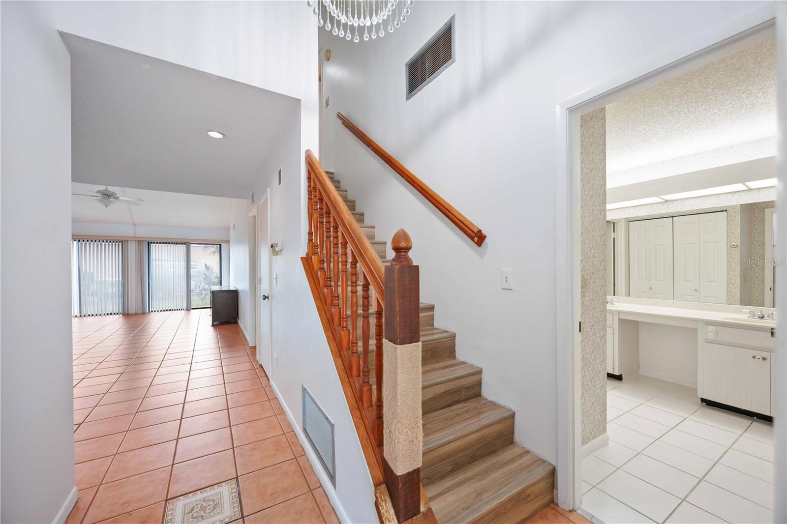 MEADOWLAKE V - Residential