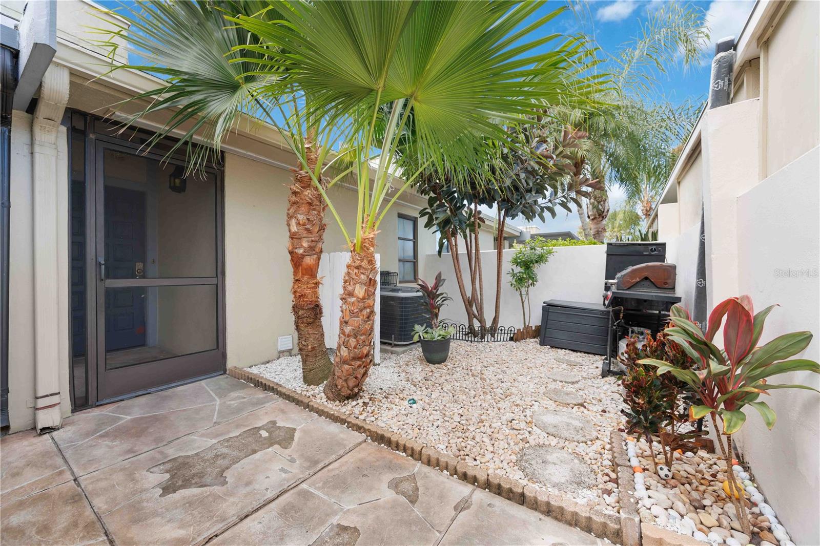 MEADOWLAKE V - Residential