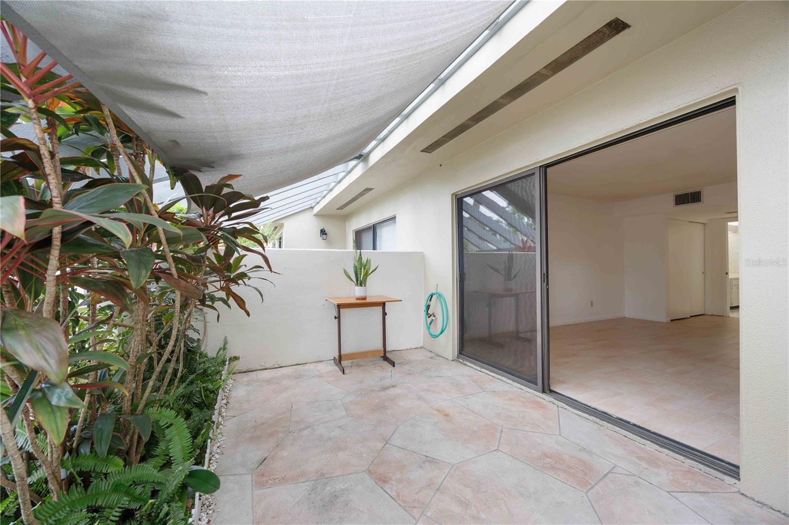 MEADOWLAKE V - Residential