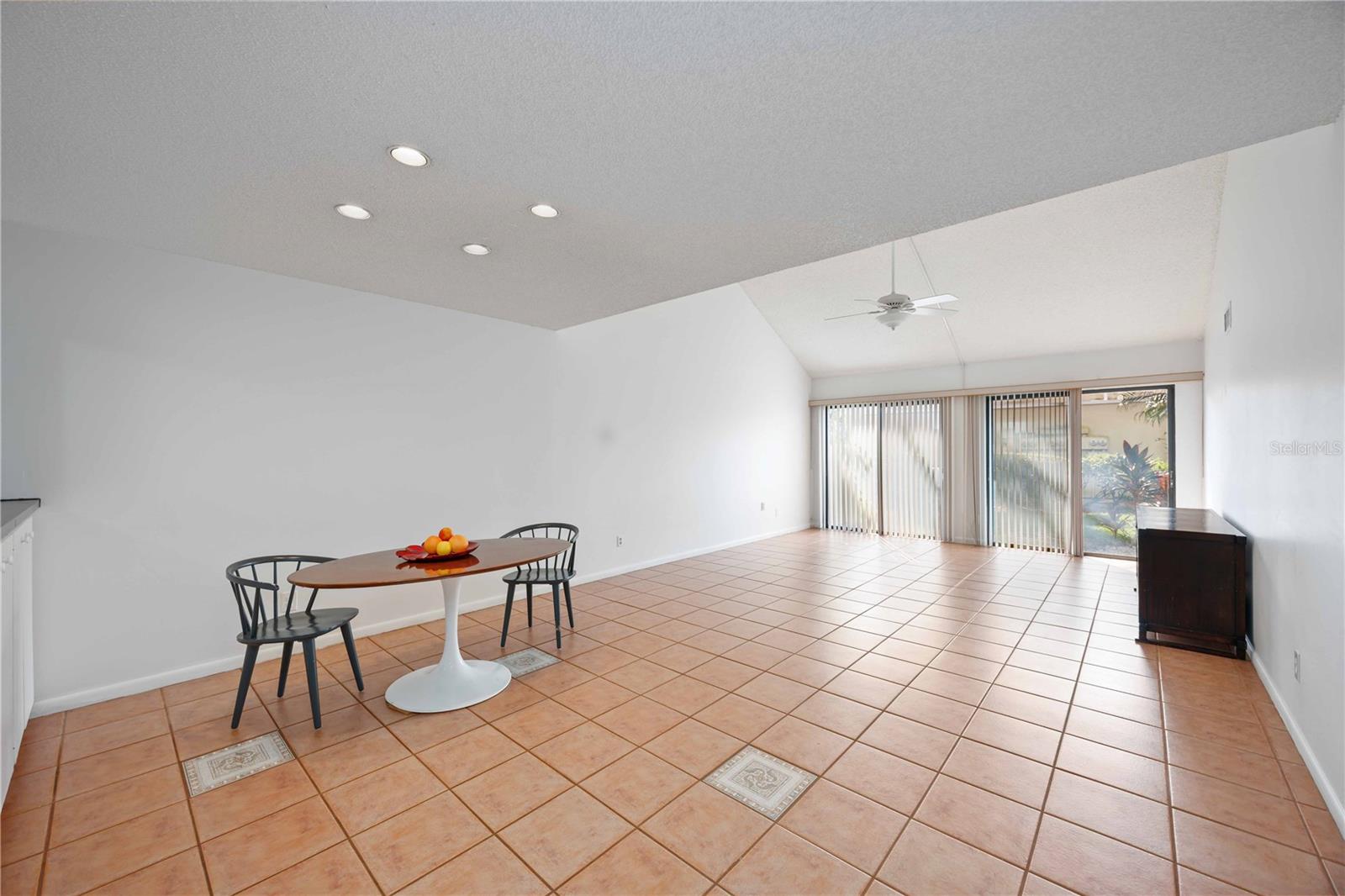 MEADOWLAKE V - Residential