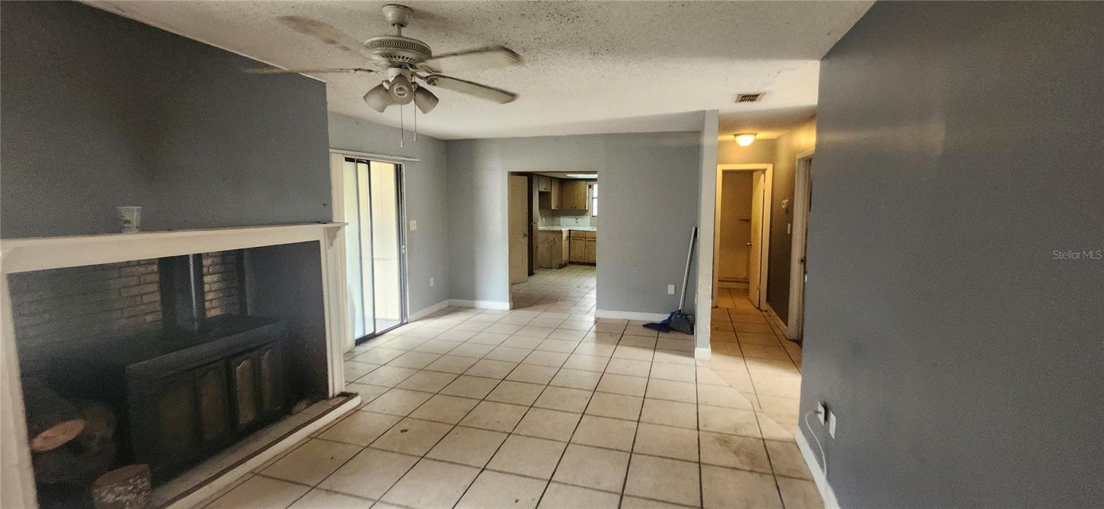 SPRING HILL - Residential
