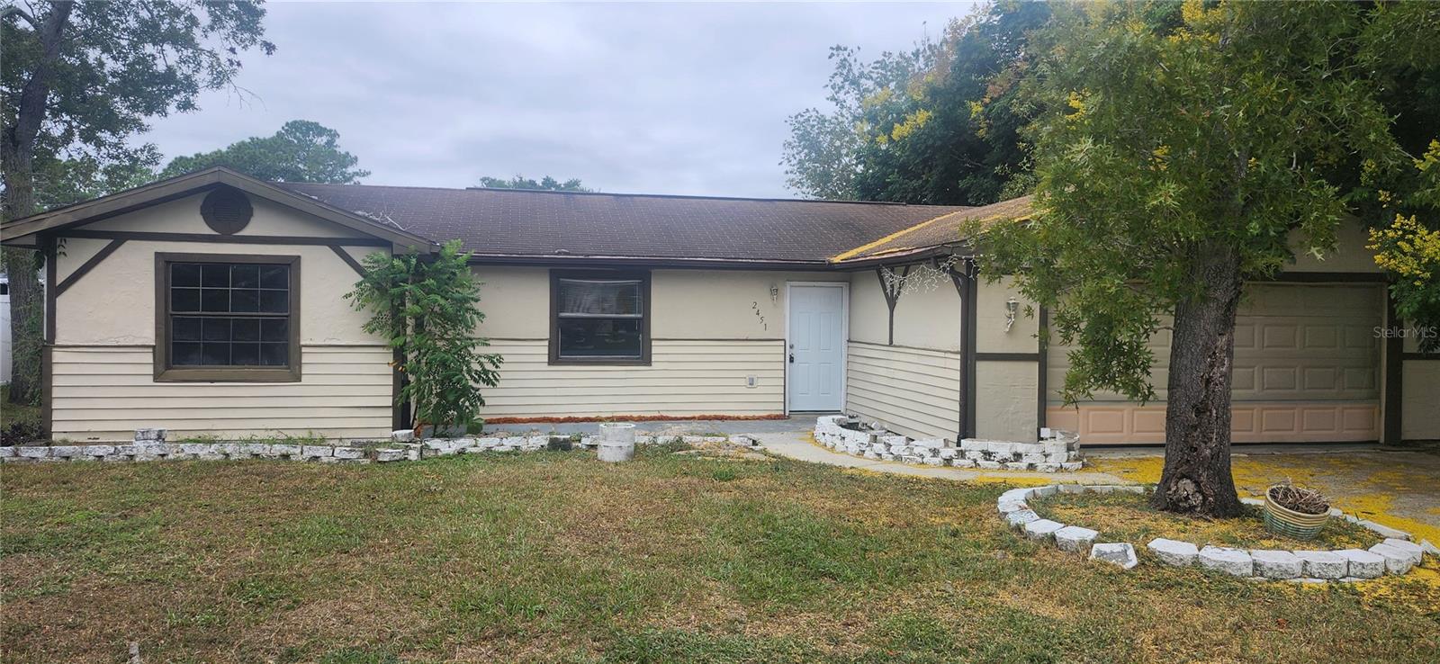 SPRING HILL - Residential