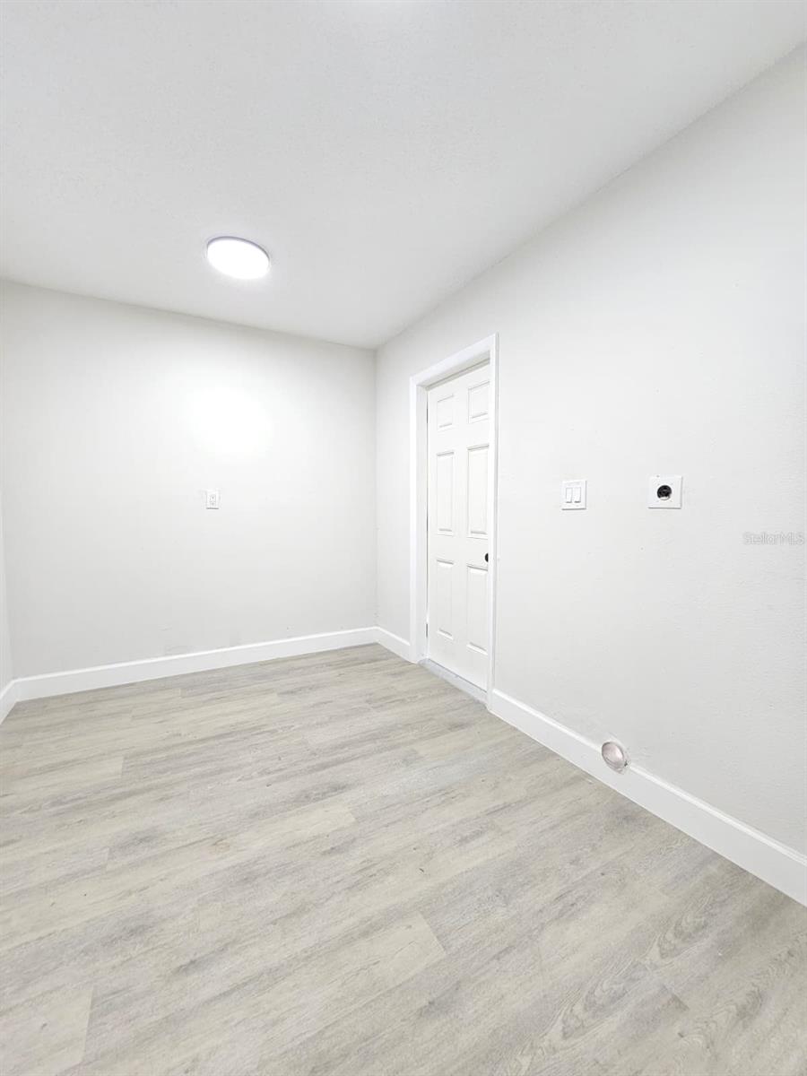 PORT MALABAR UNIT 04 - Residential