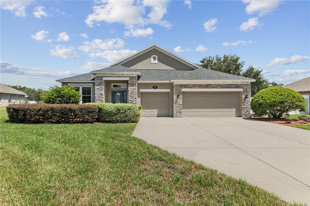 Photo of 115 Sapphire Court, Auburndale, FL 33823 (MLS # L4964721)