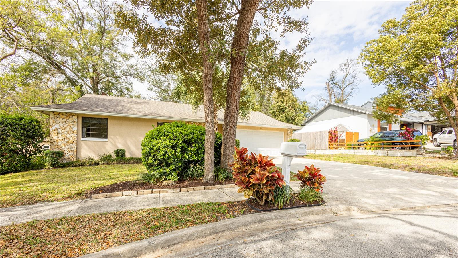 690 SHADY COURT