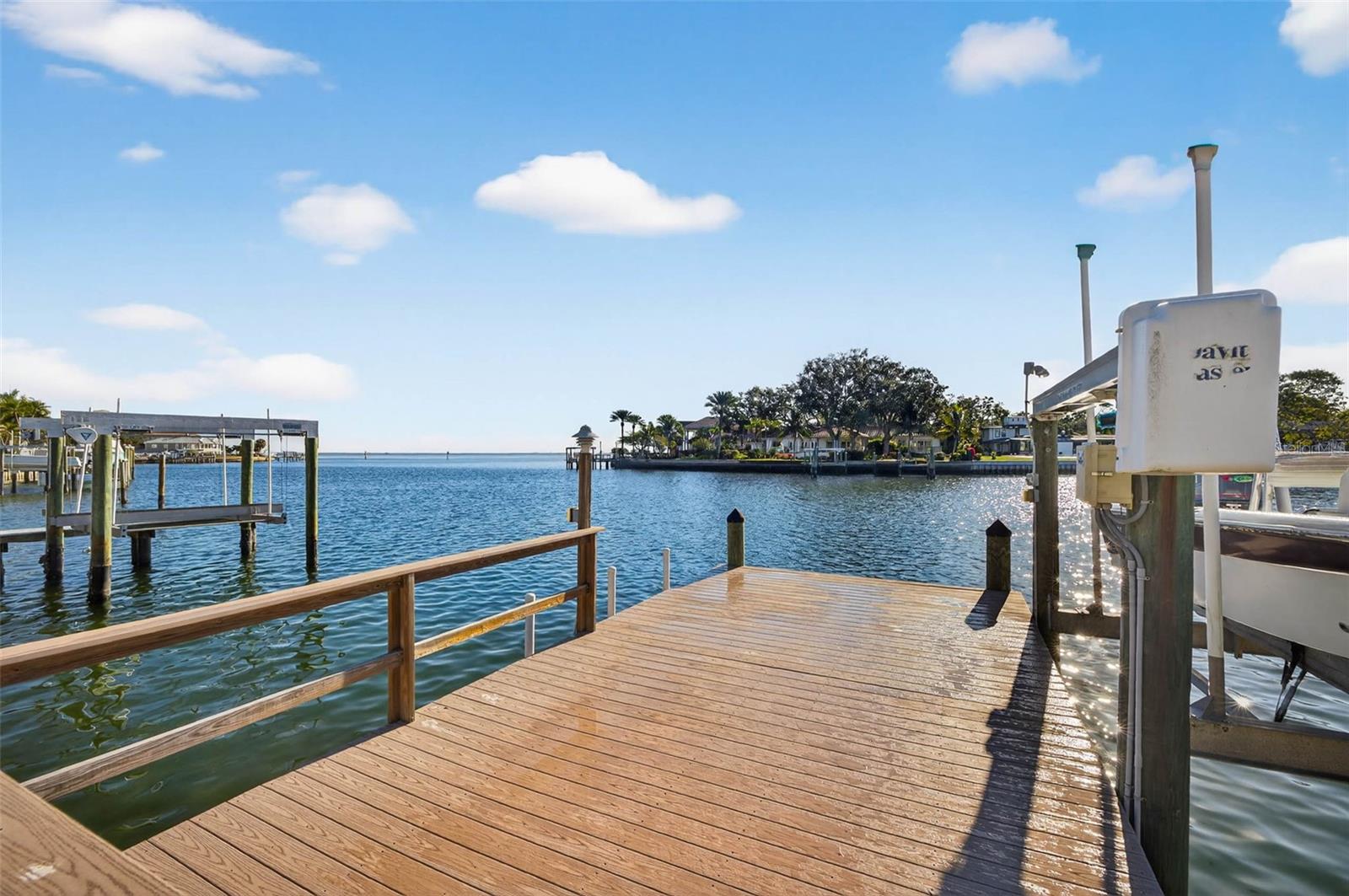 SNELL ISLE BRIGHTWATERS UNIT H BLK 1 - Residential