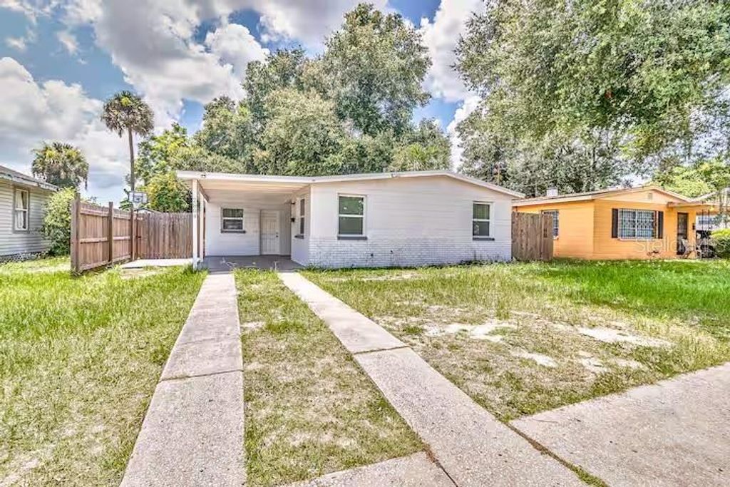 Photo of 2804 N 33rd Street, Tampa, FL 33605 (MLS # TB8472626)