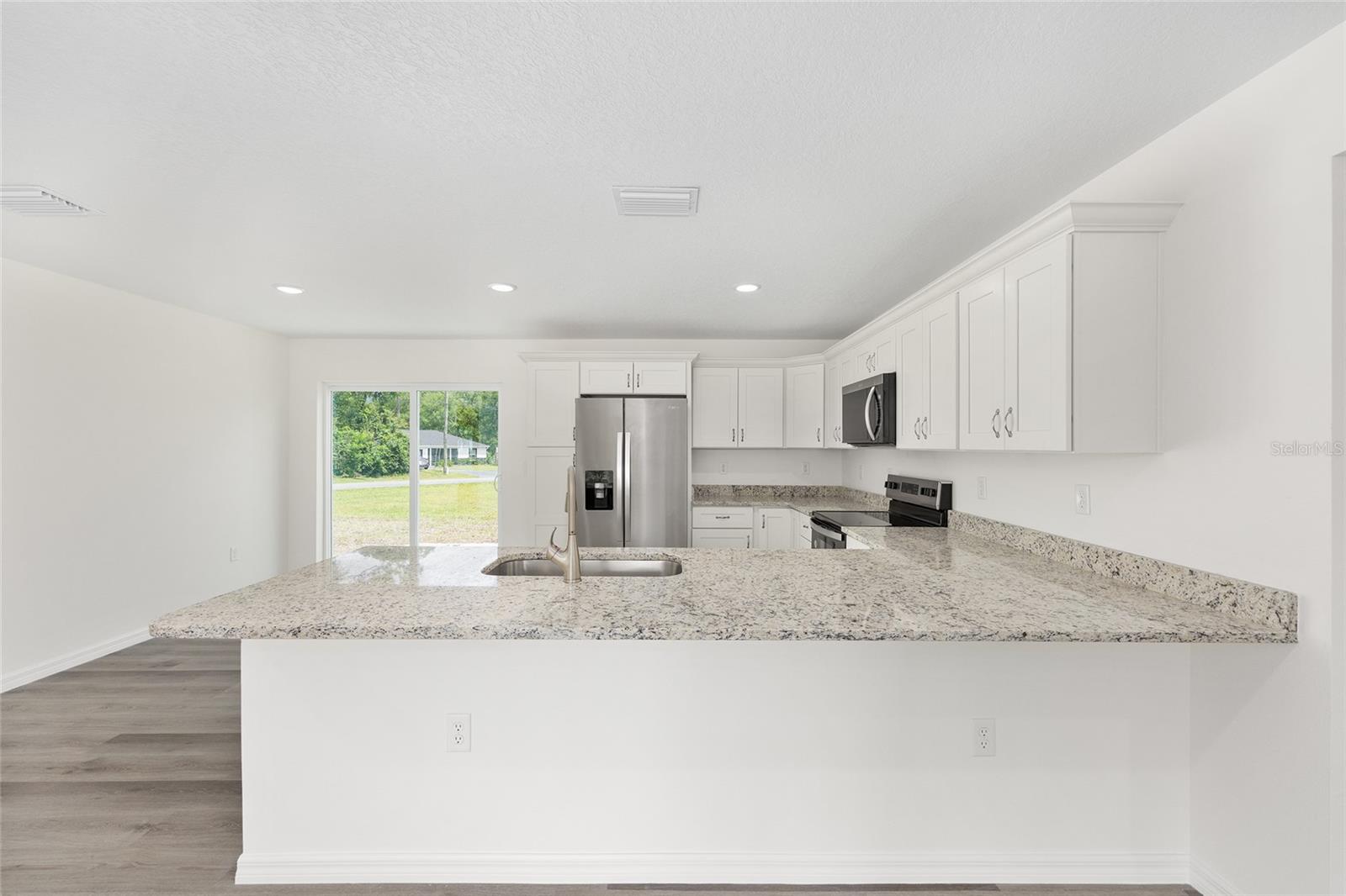 RAINBOW LAKES ESTATE - Residential