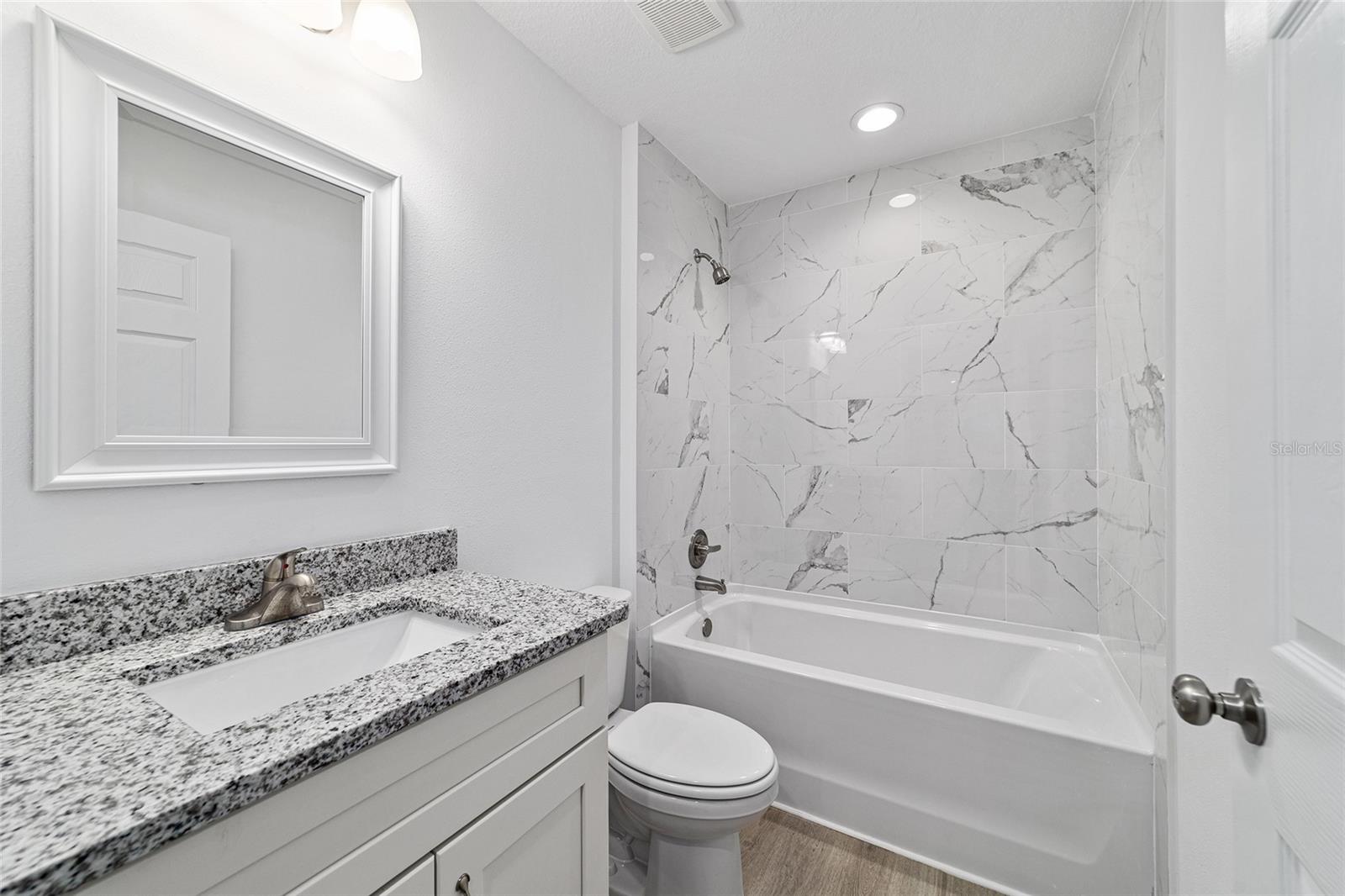 RAINBOW LAKES ESTATE - Residential