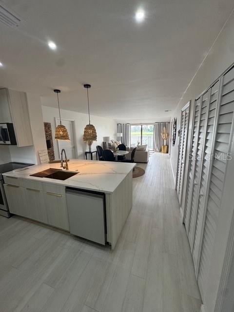 SADDLEBROOK - Residential
