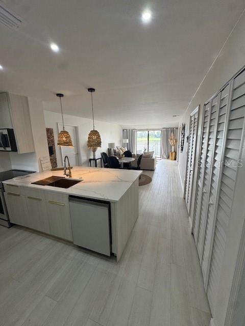 SADDLEBROOK - Residential