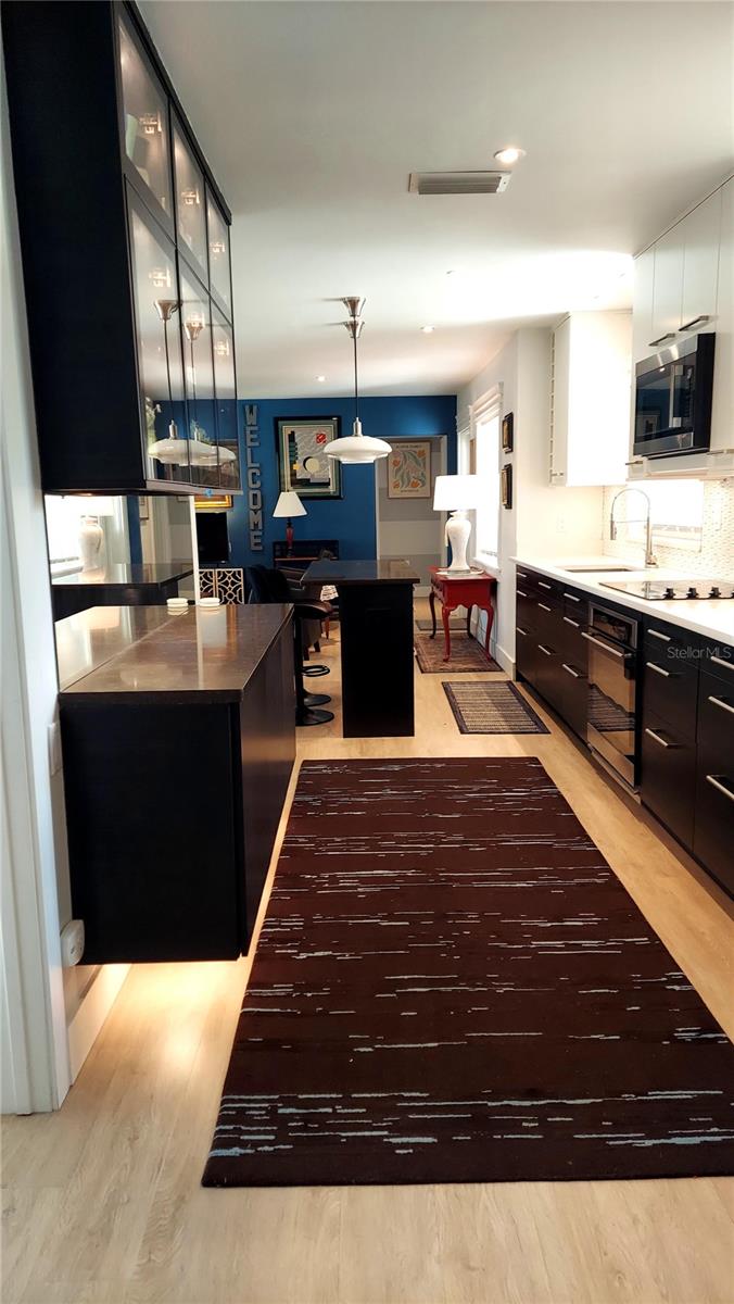 SYLVAN SHORES POINT - Residential