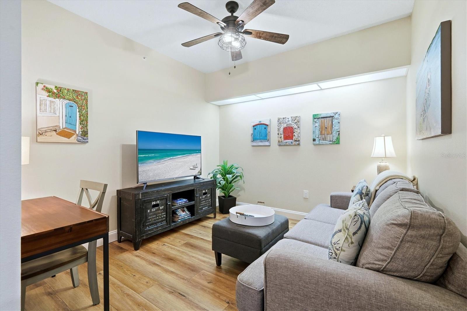 HERITAGE OAKS GOLF & COUNTRY CLUB - Residential